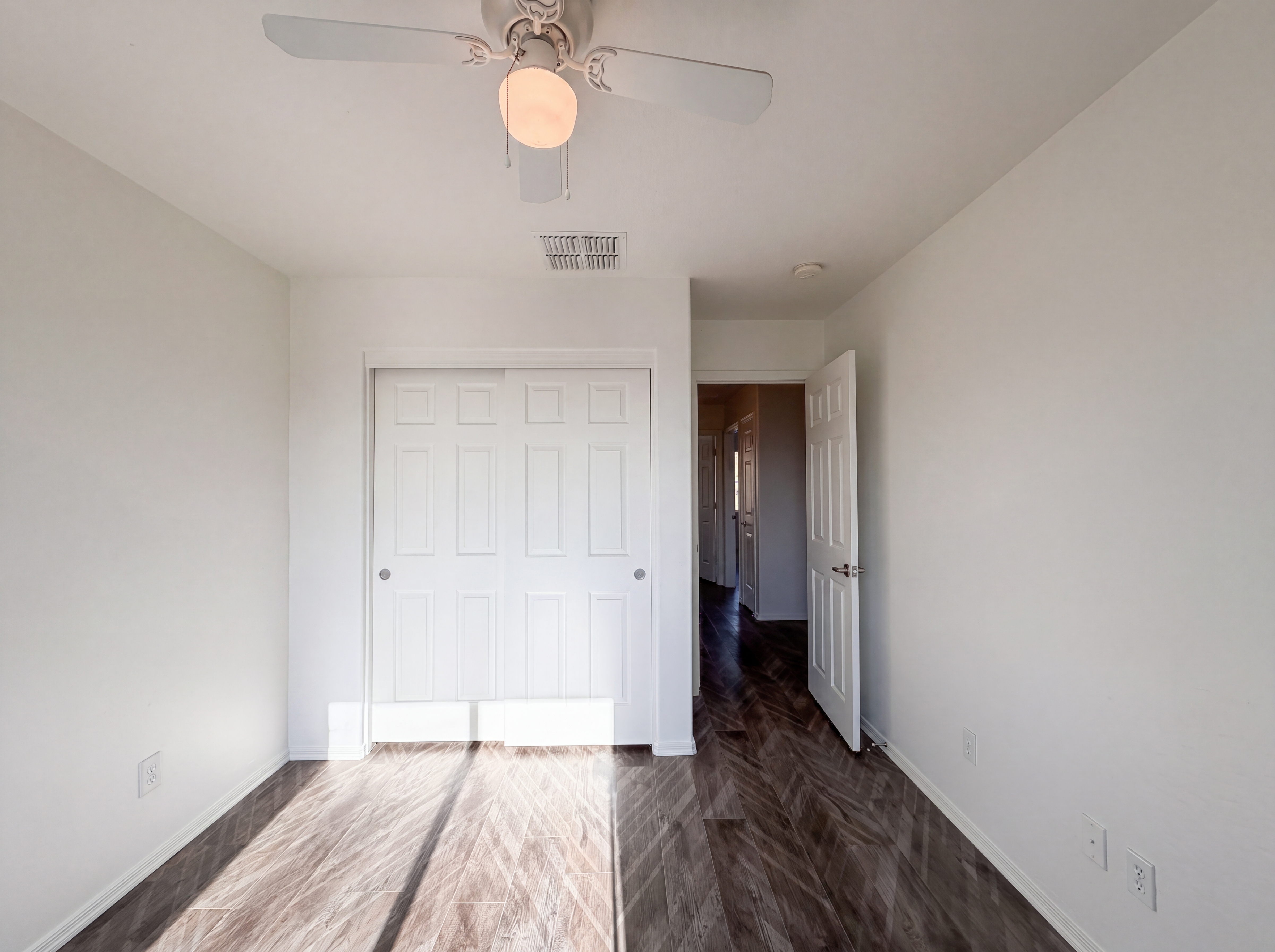 Photo 12 of 27 of 38034 N Hudson Trl, Anthem, AZ