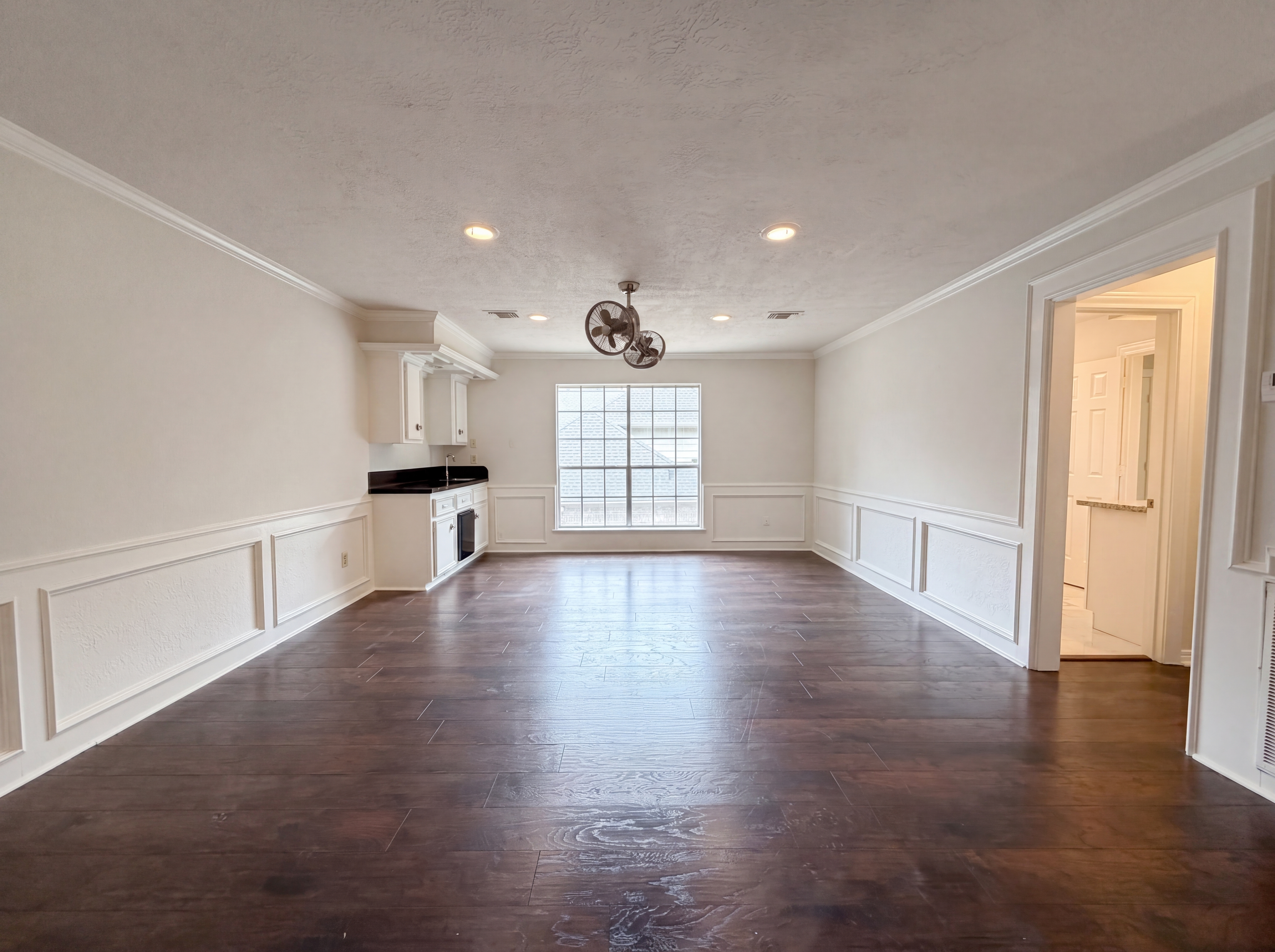 Photo 11 of 27 of 6902 Fawncliff Dr, Houston, TX