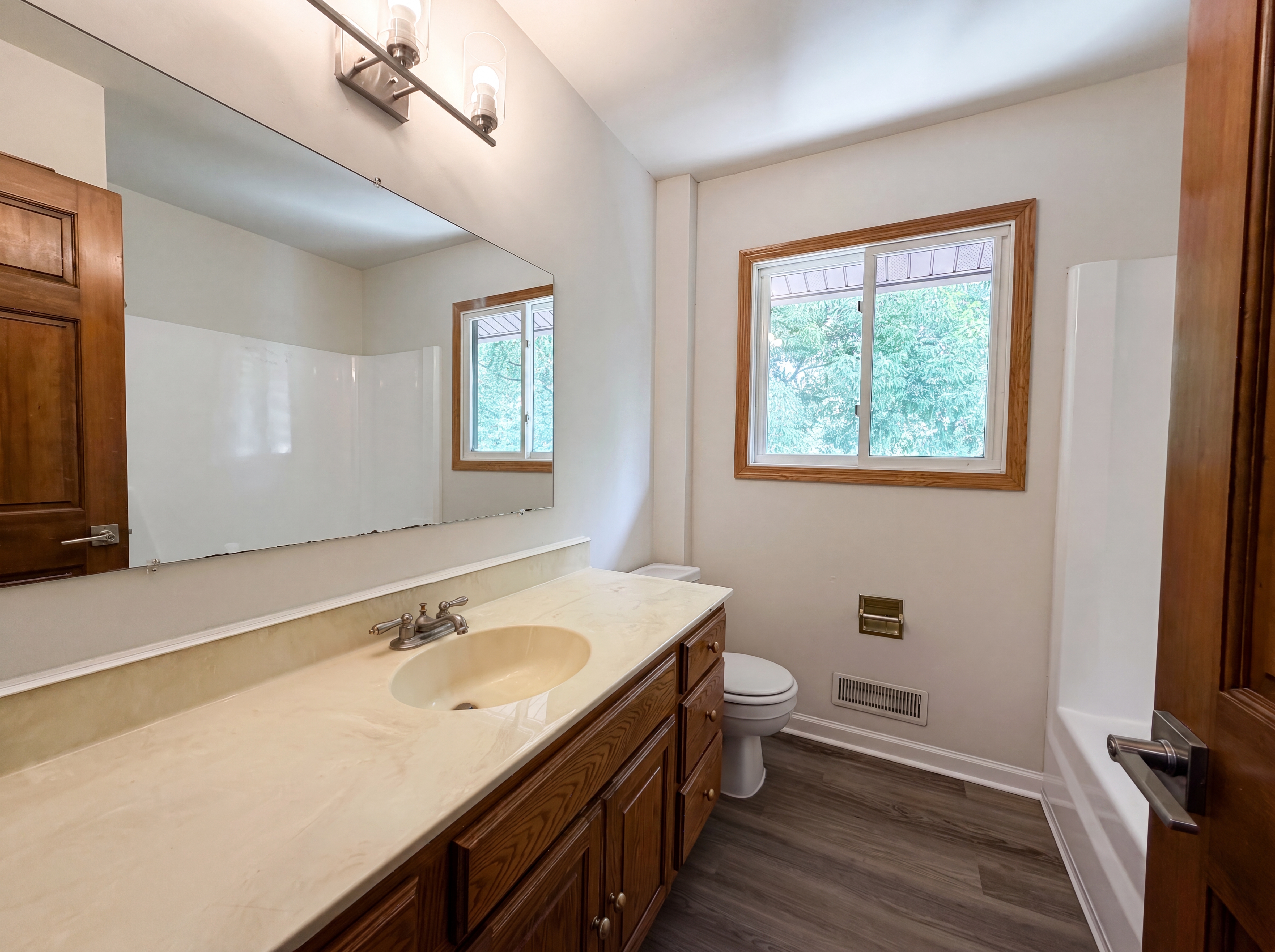 Photo 13 of 21 of 13637 Heather Hills Dr, Burnsville, MN