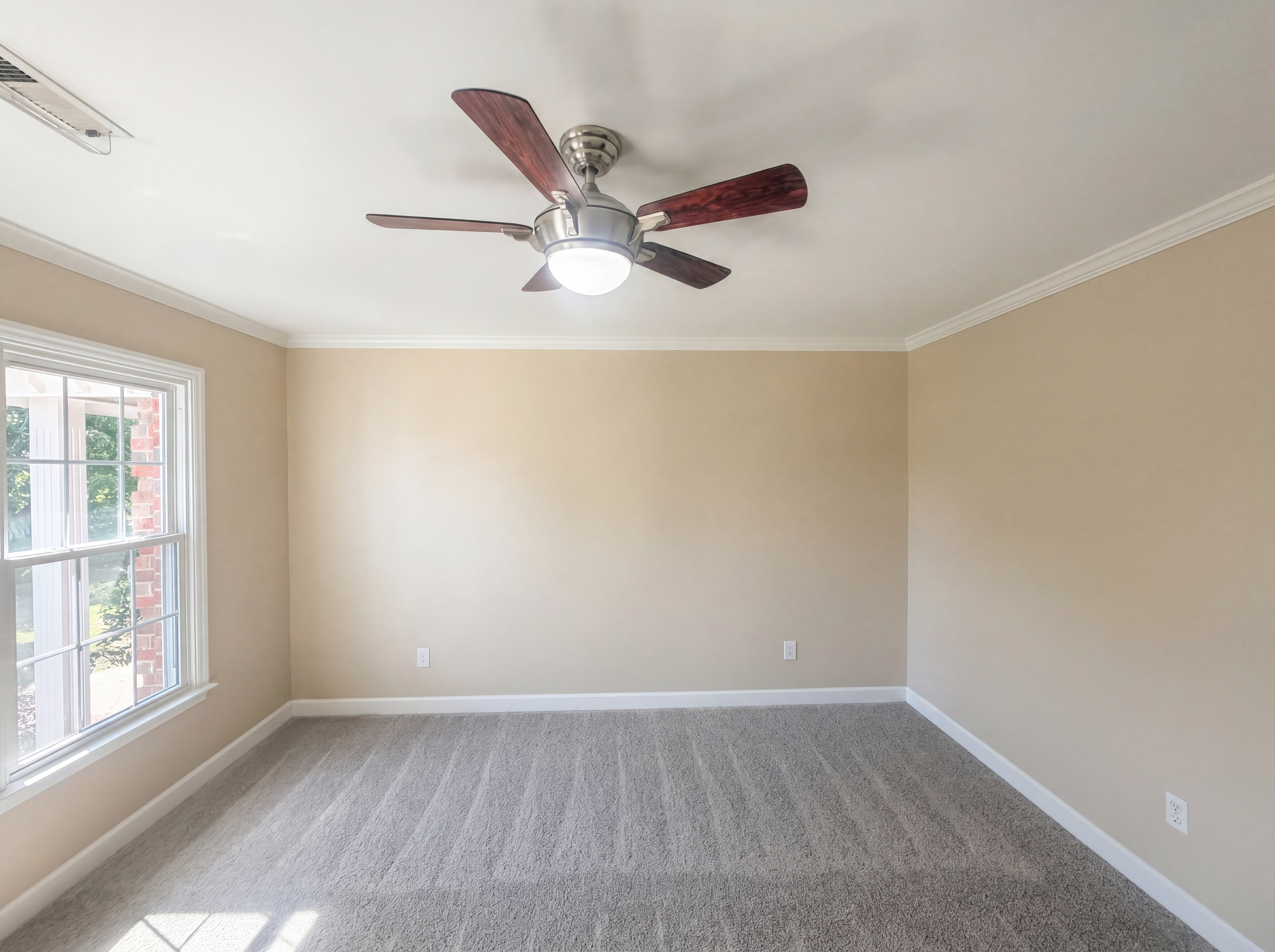 Photo 19 of 38 of 5210 Flintrock Ct, Greensboro, NC