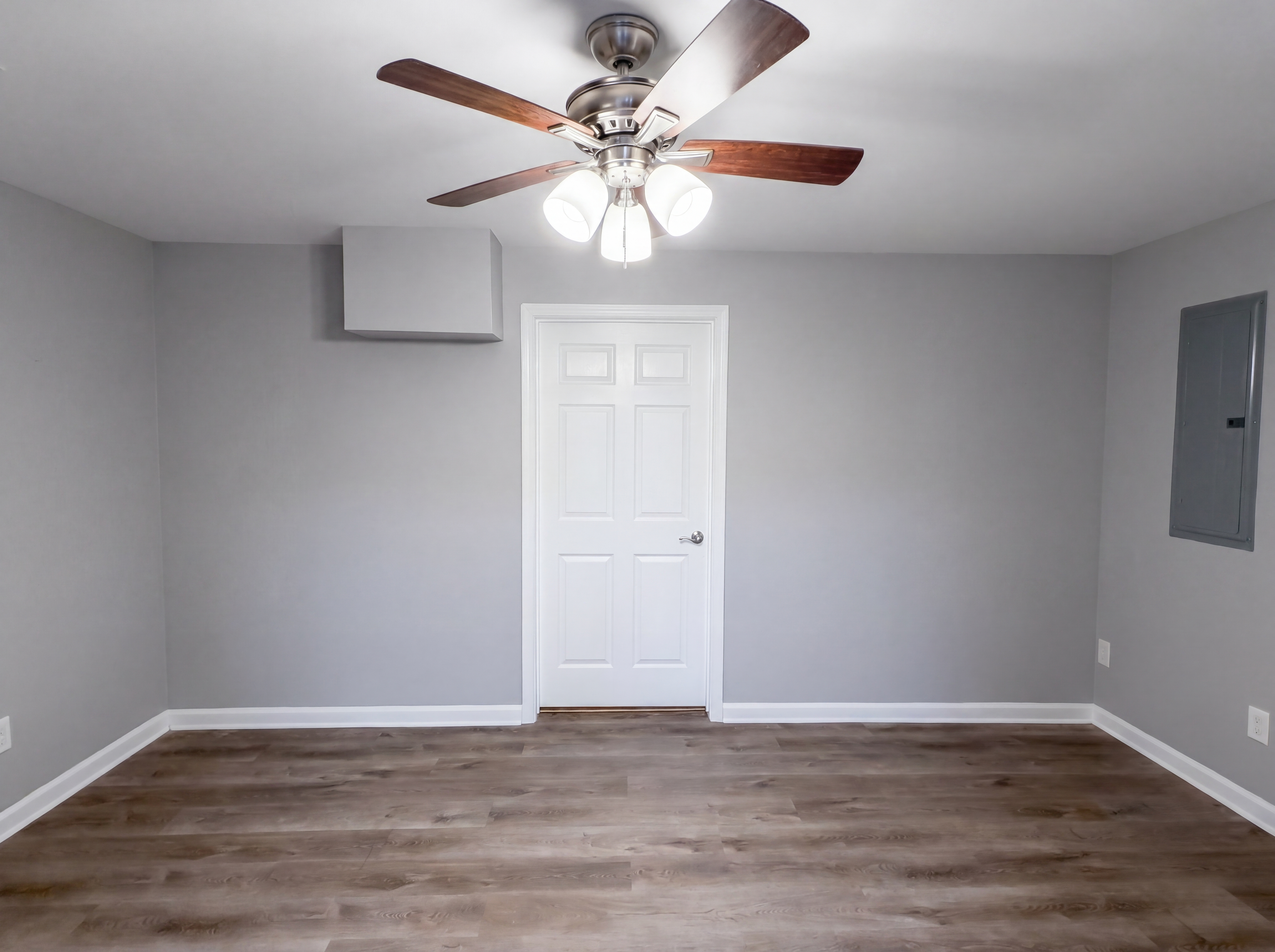Photo 23 of 39 of 8111 Crestview Dr SE, Covington, GA