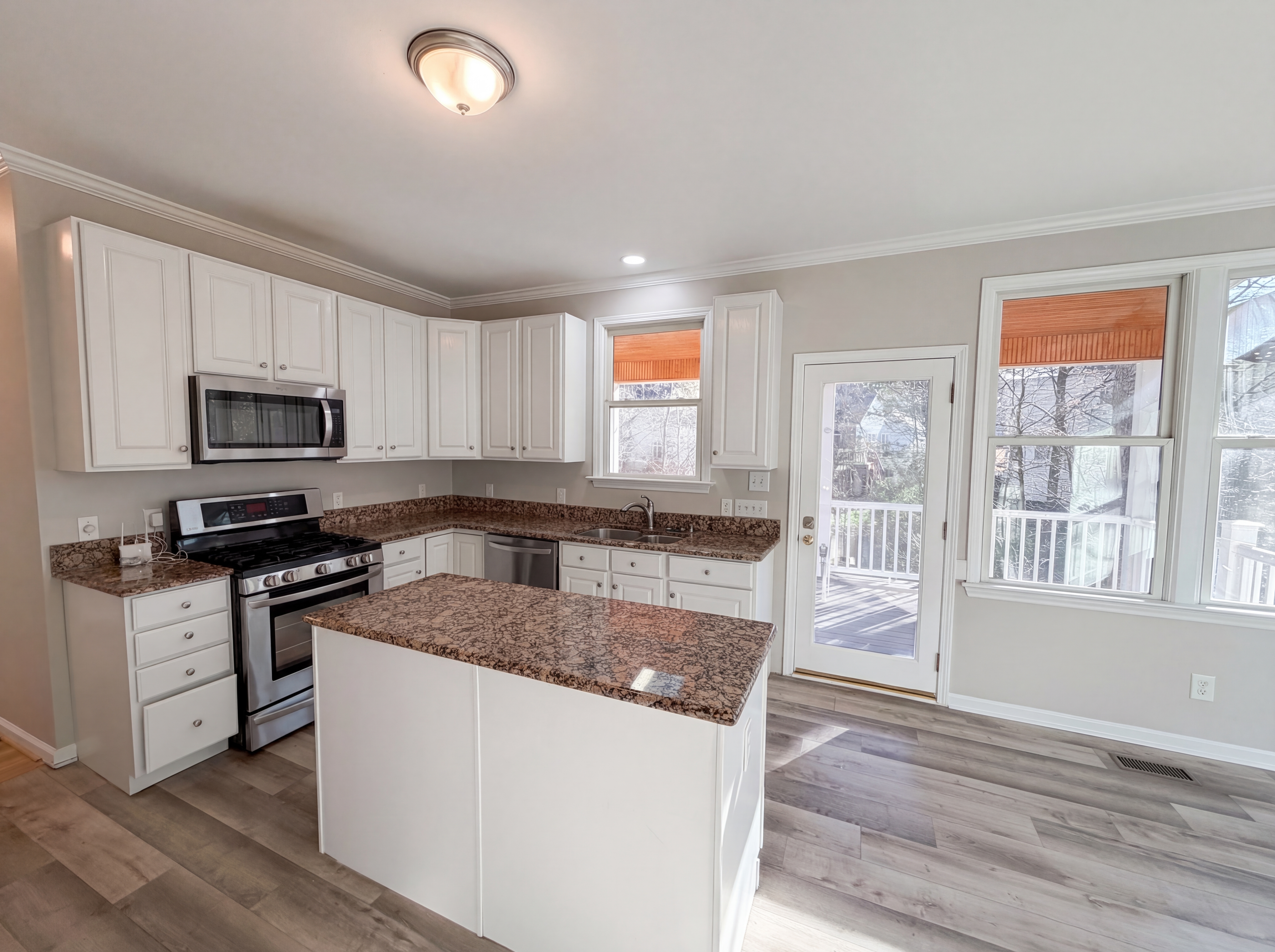 Photo 8 of 19 of 304 Arlington Rdg, Cary, NC