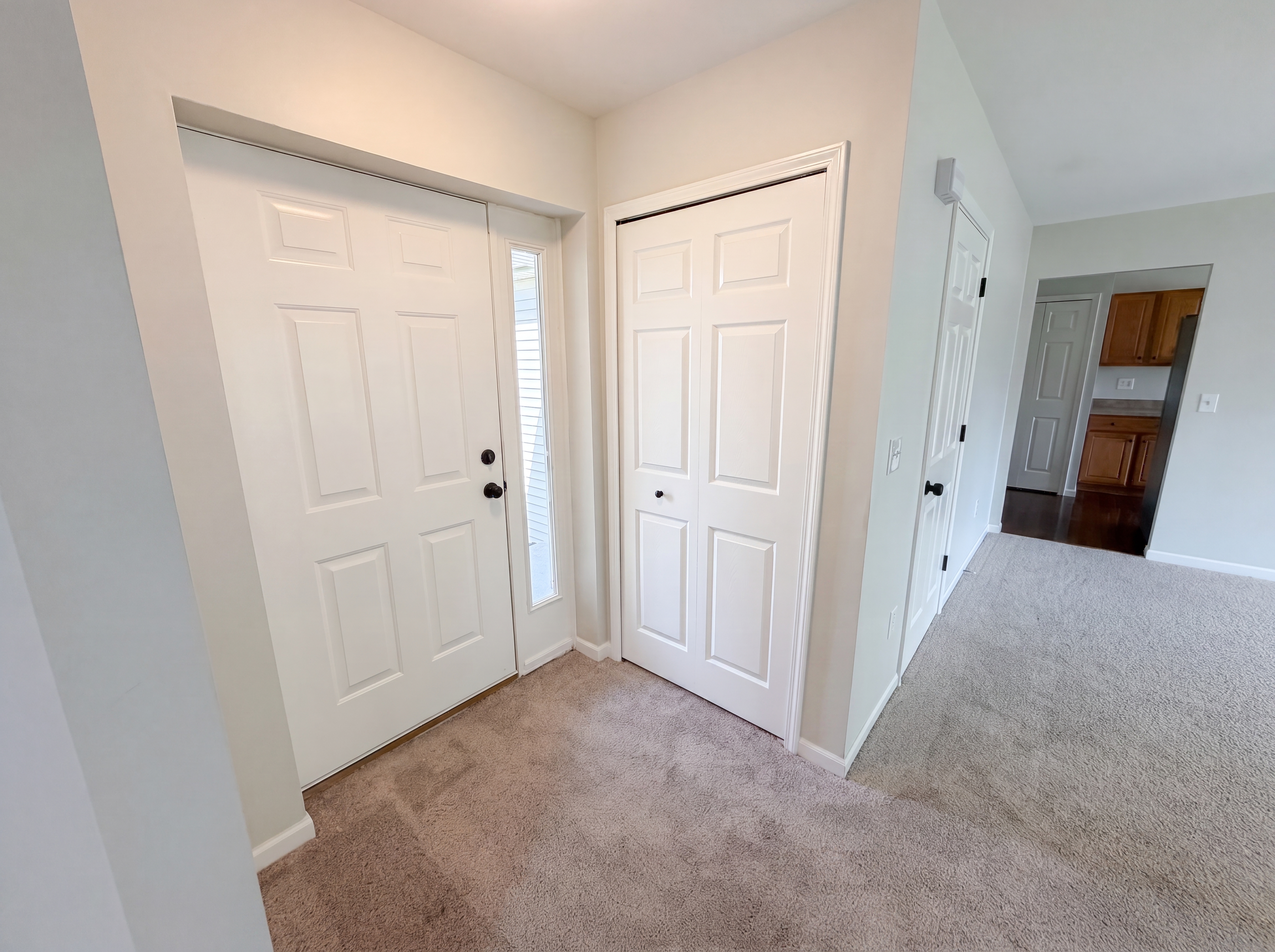 Photo 12 of 21 of 42724 North Walnut St, Clinton Township, MI