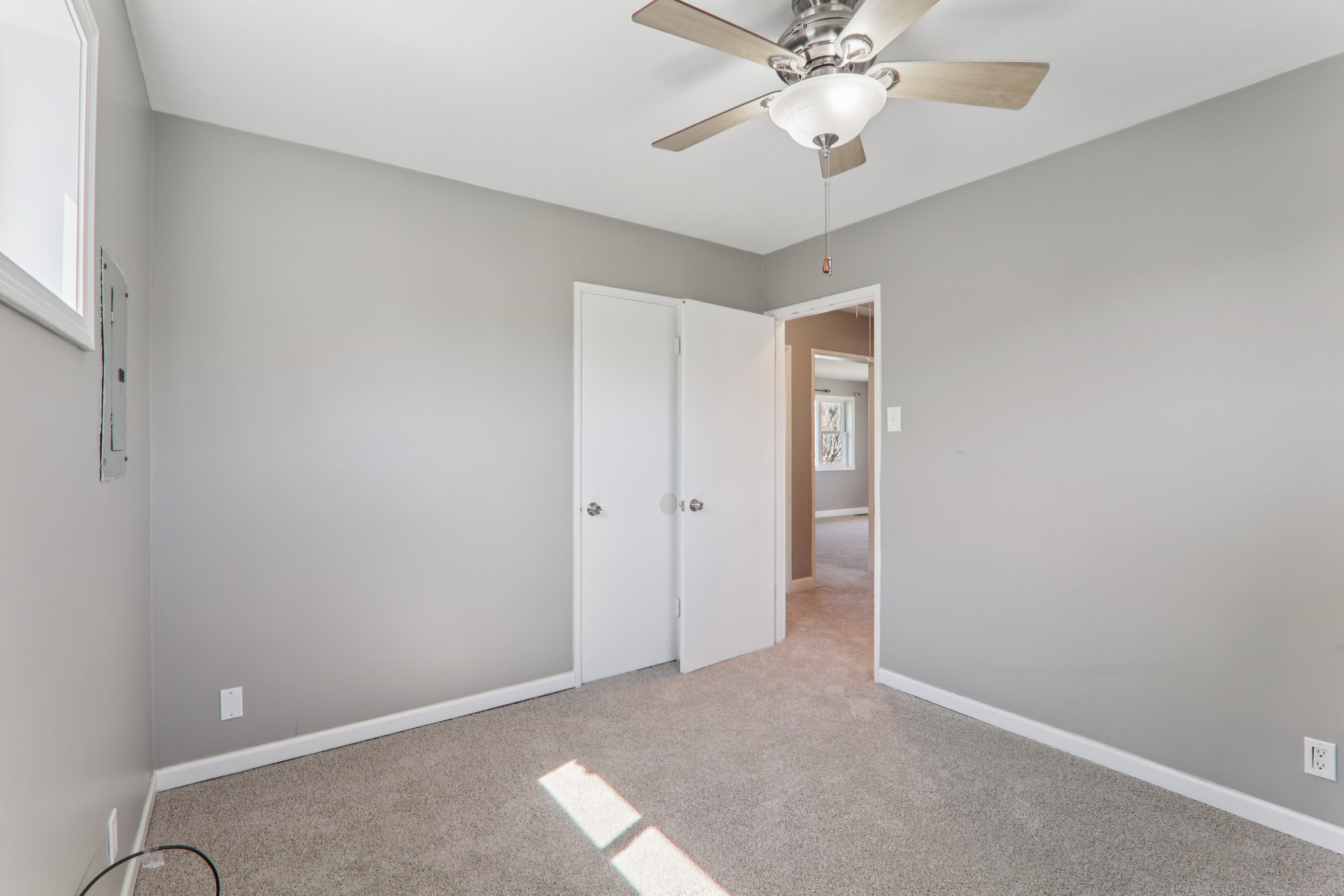 Photo 22 of 30 of 17303 Greenbay Ave, Lansing, IL