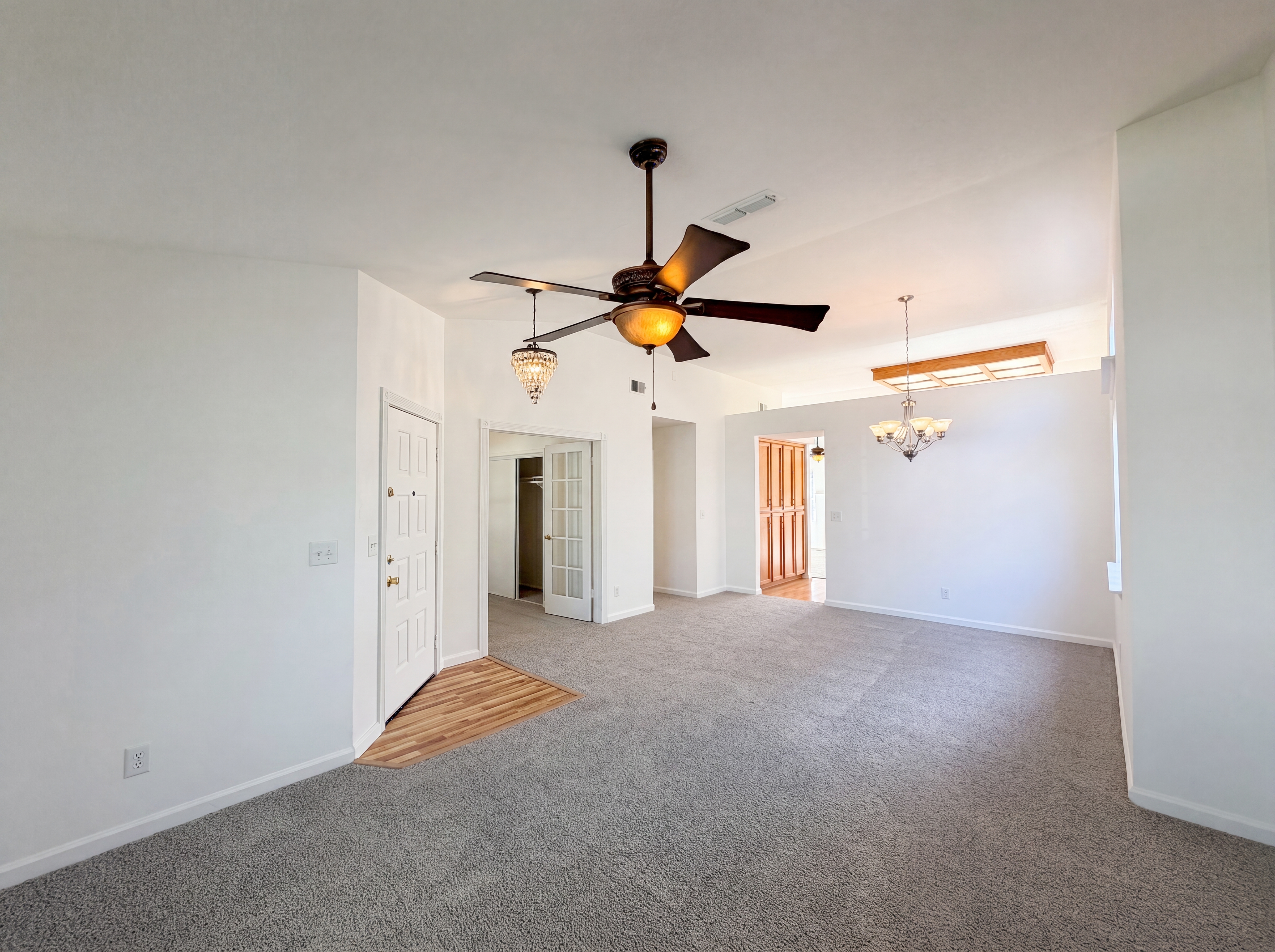 Photo 3 of 35 of 8027 Montevina Dr, Sacramento, CA