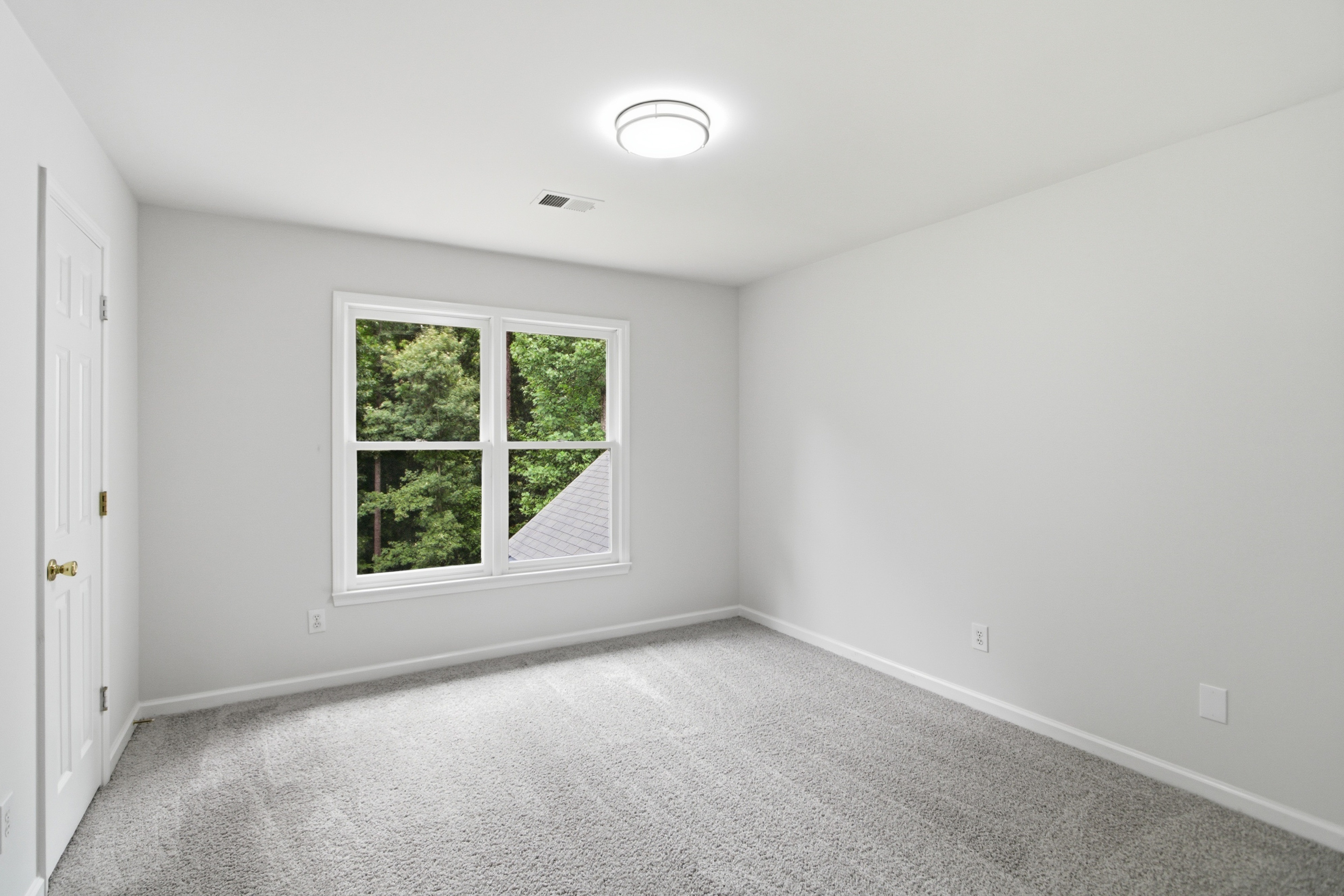 Photo 21 of 47 of 470 Fairway Walk Dr, Lawrenceville, GA