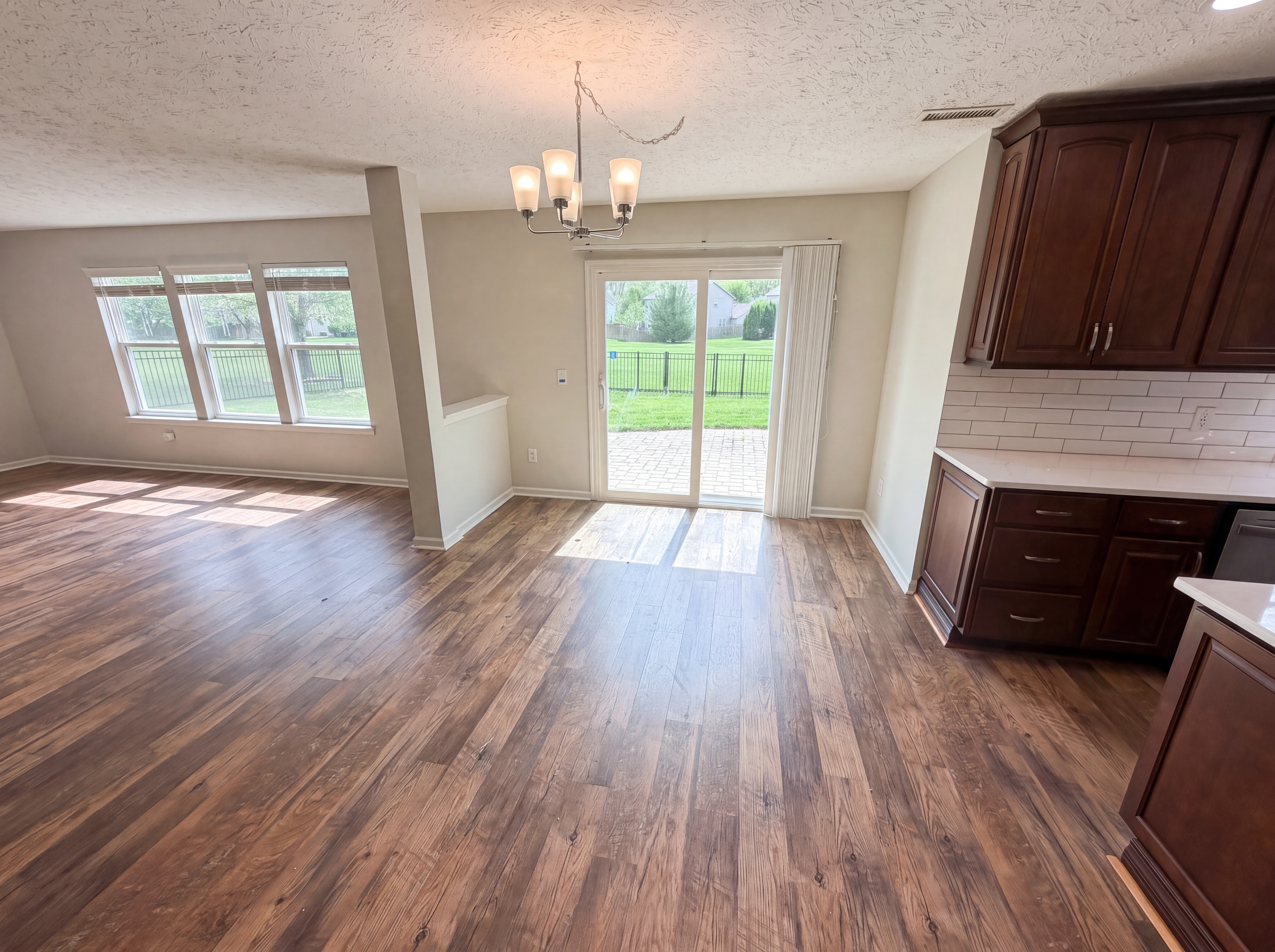 Photo 10 of 27 of 18676 Mill Grove Dr, Noblesville, IN