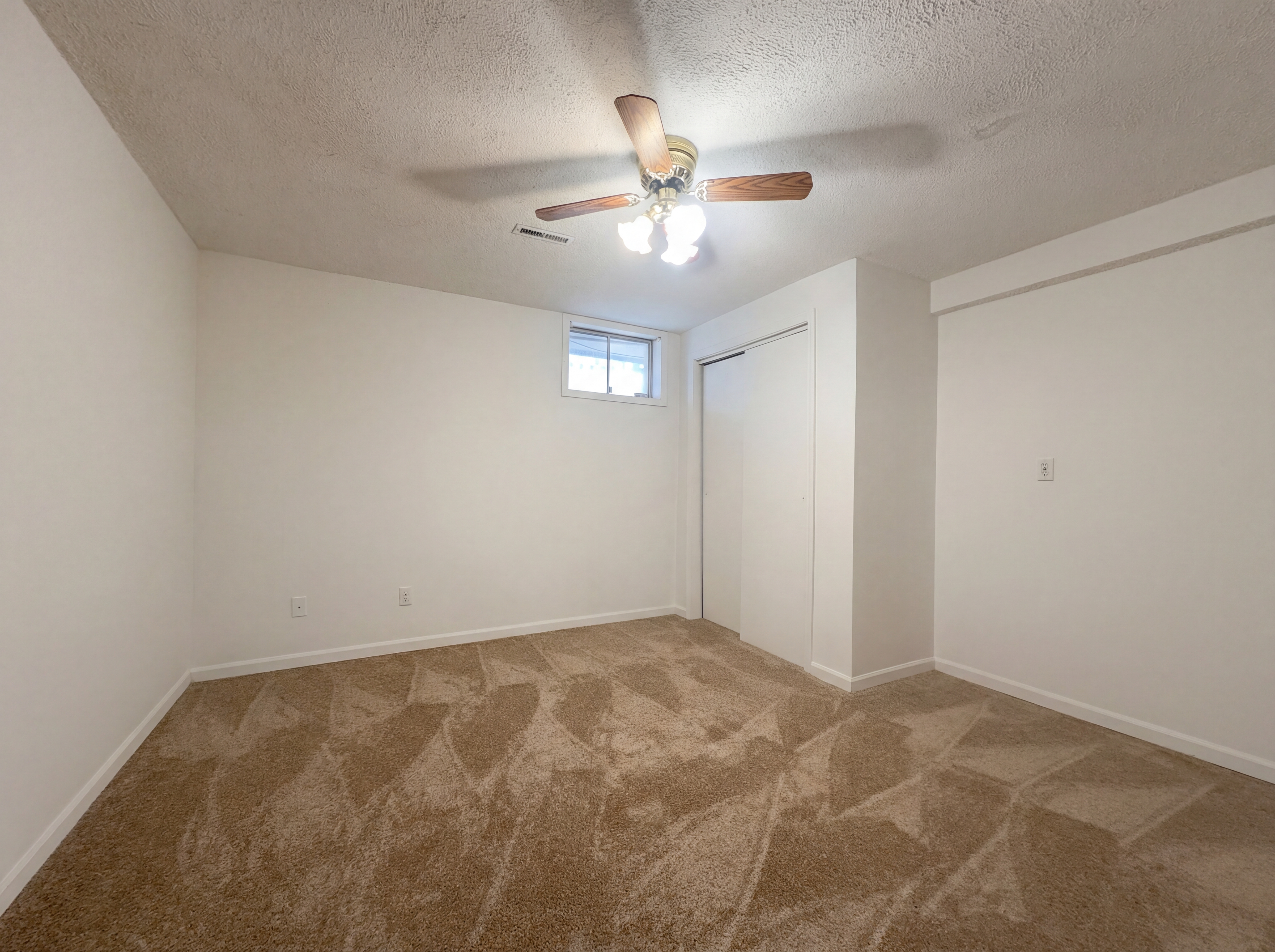 Photo 10 of 27 of 14110 Lora St, Smithville, MO