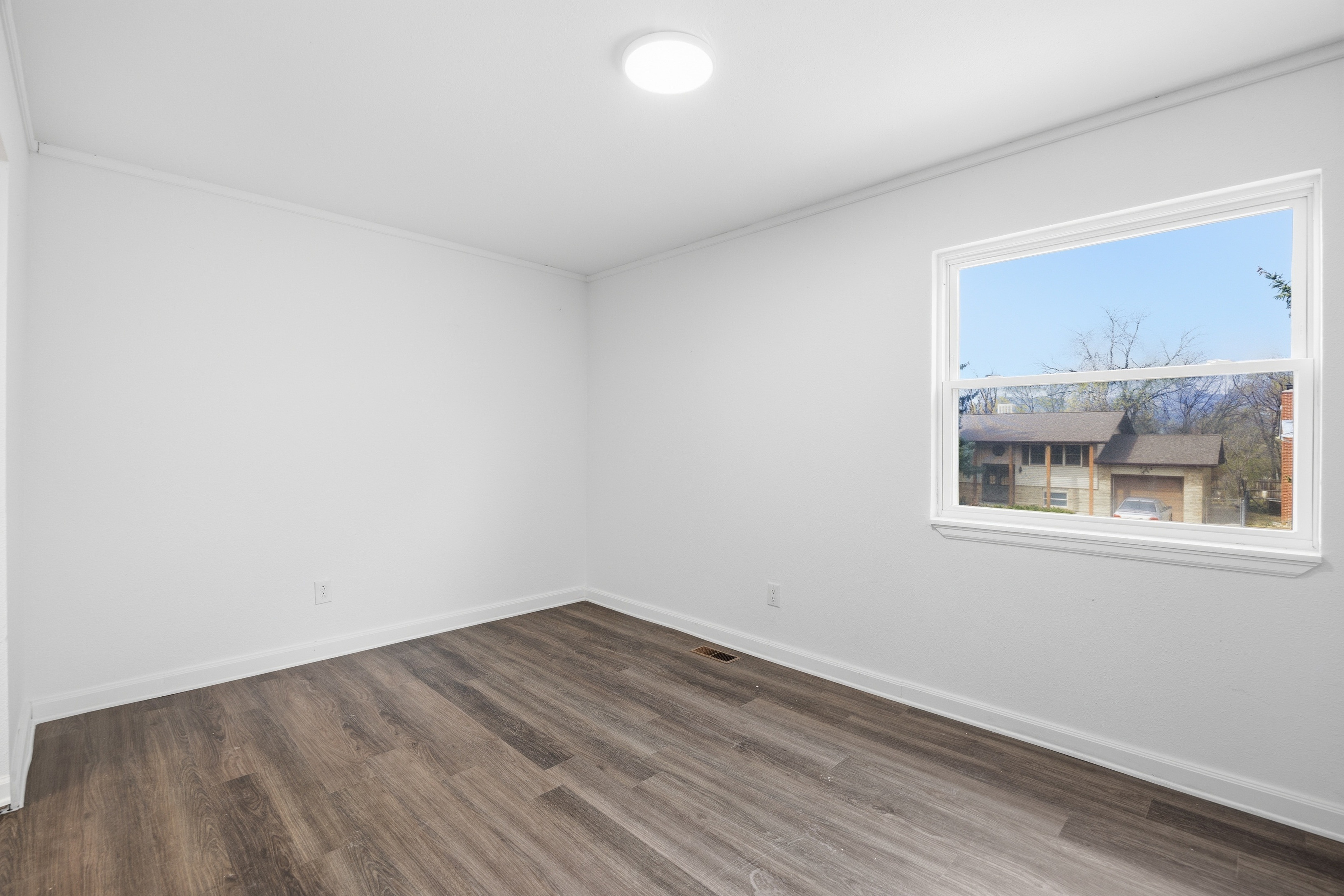 Photo 22 of 41 of 724 Squire St, Colorado Springs, CO