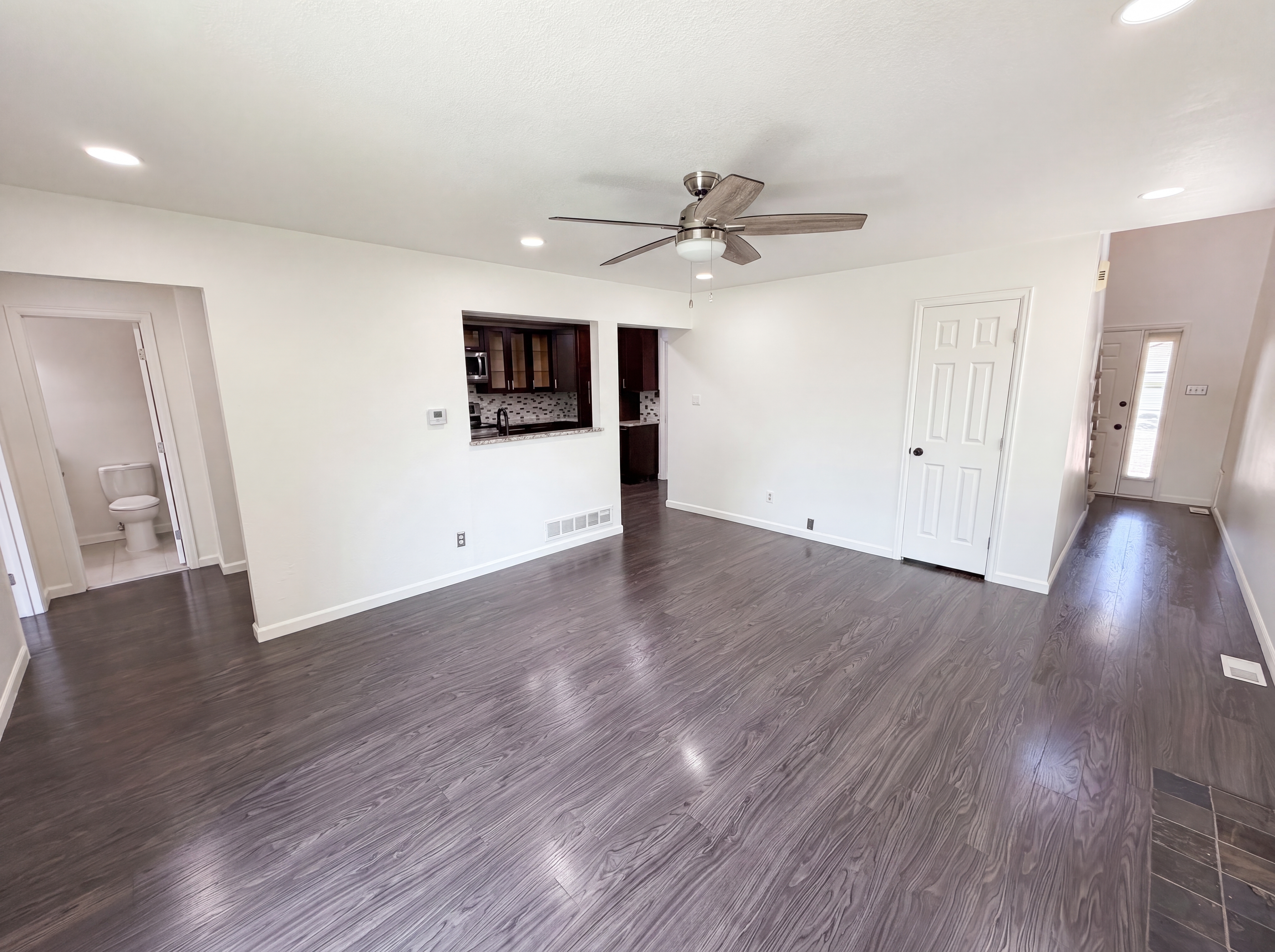 Photo 8 of 28 of 11835 Lincoln St, Northglenn, CO