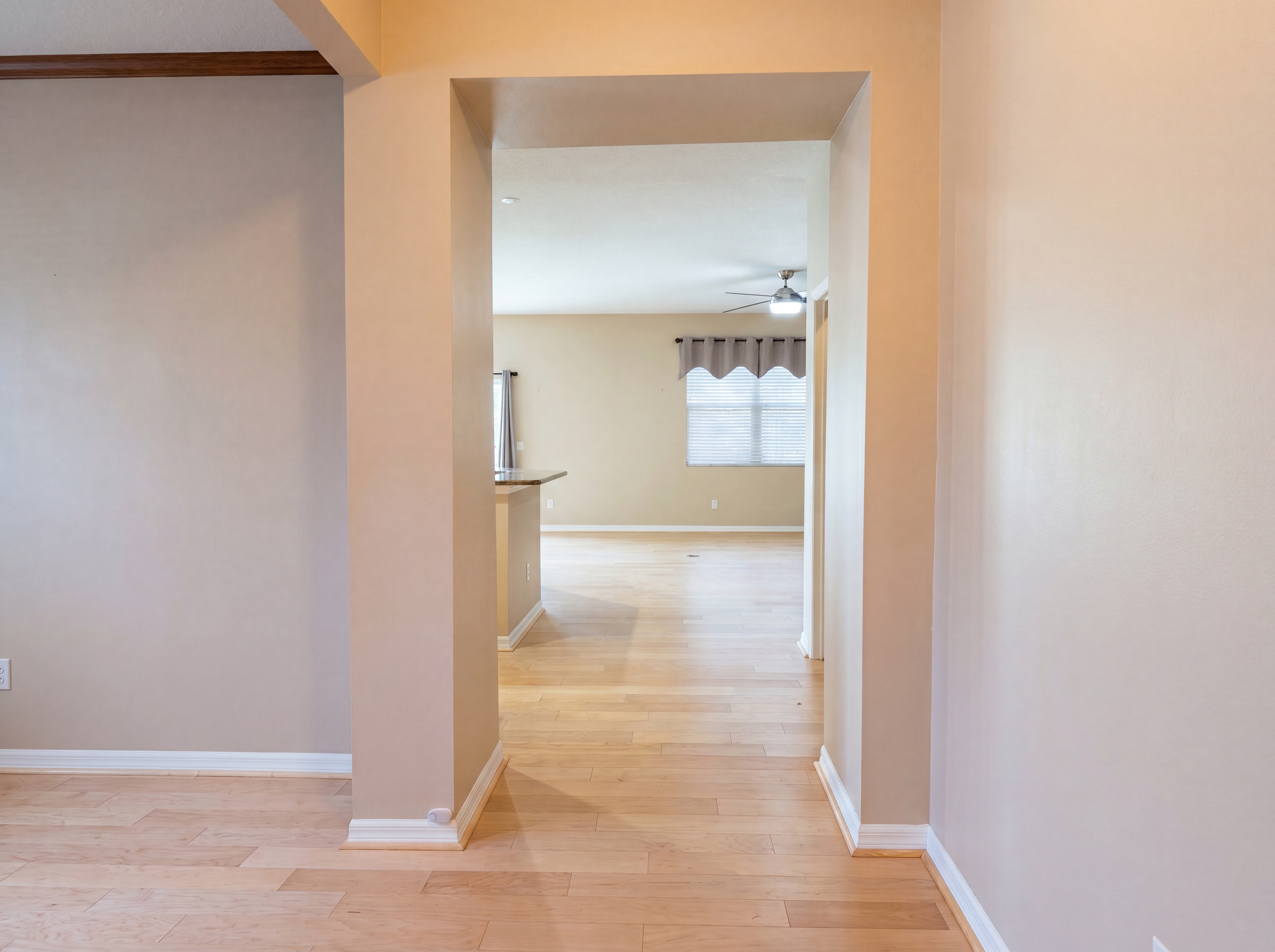 Photo 9 of 27 of 5605 Windsong Oak Dr, Leesburg, FL
