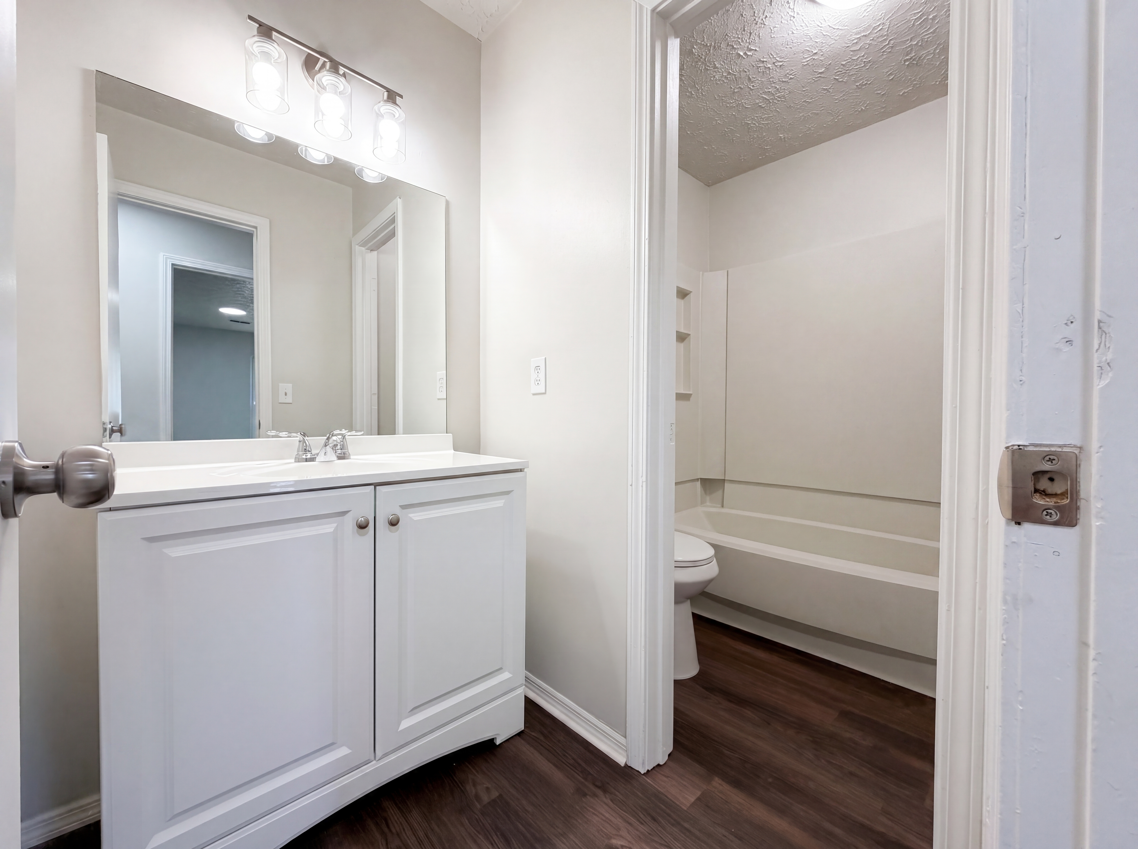 Photo 9 of 17 of 535 Amquiwood Ct, Madison, TN