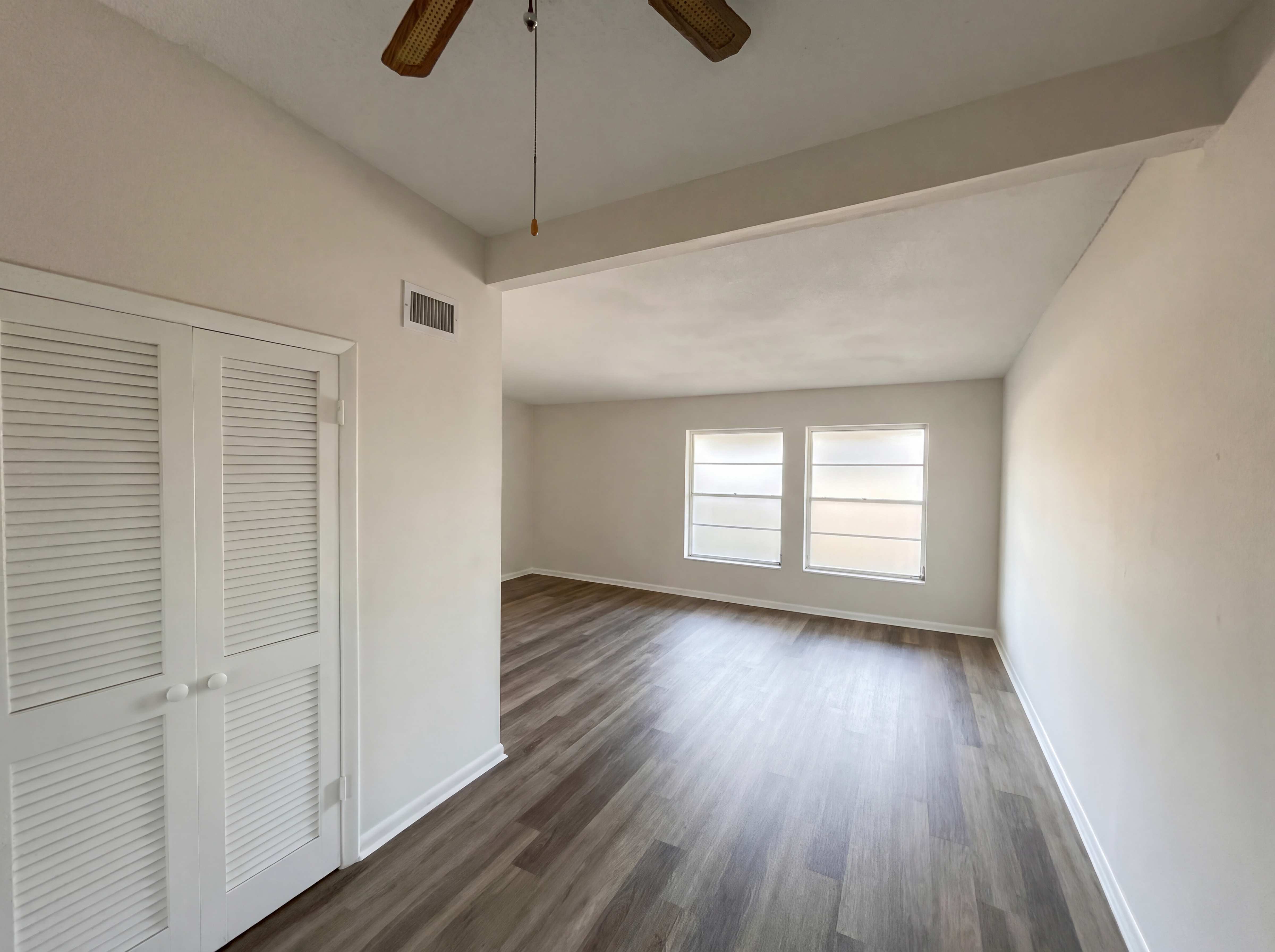 Photo 9 of 26 of 141 SE Calmoso Dr, Port Saint Lucie, FL