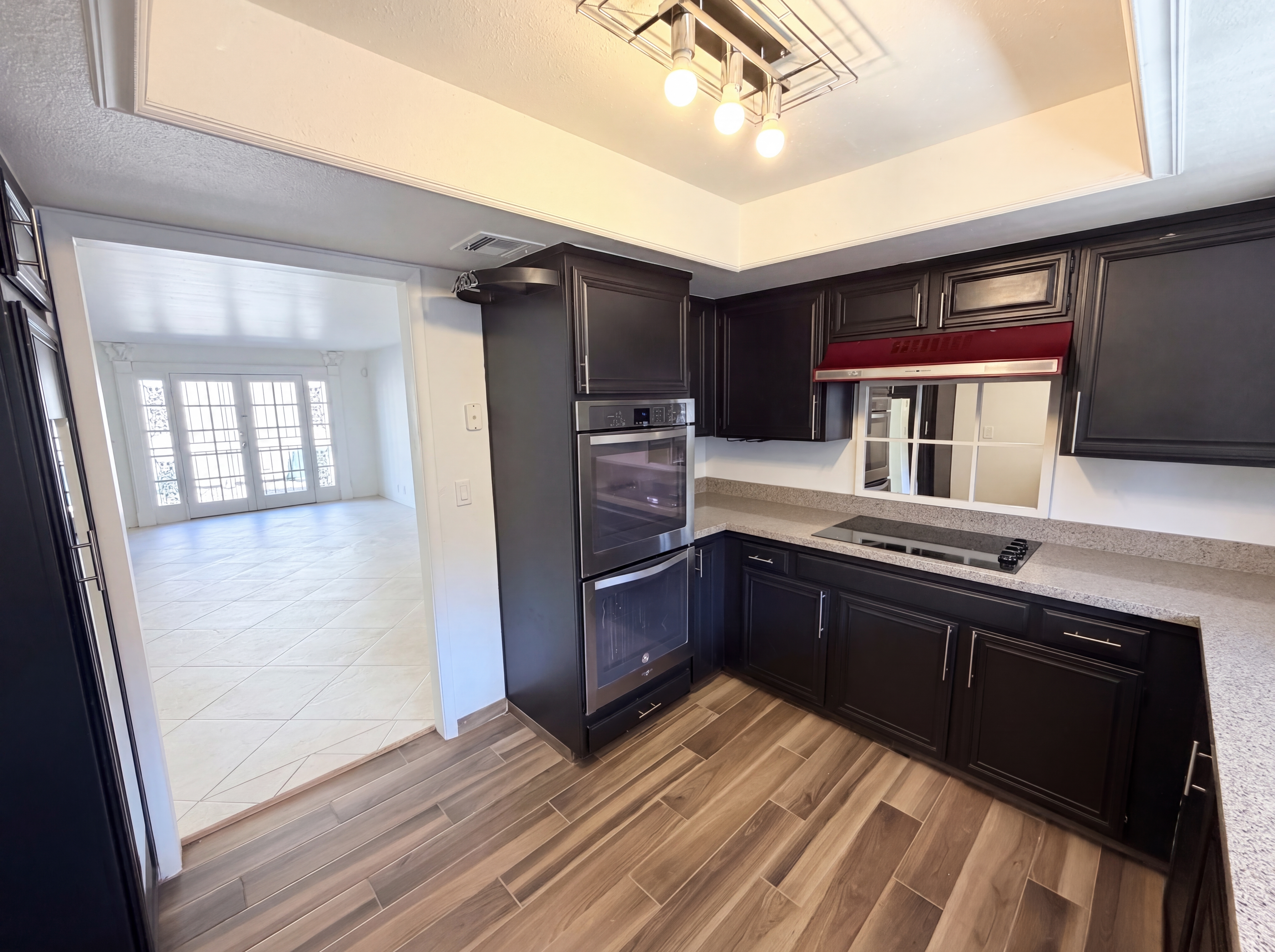 Photo 2 of 49 of 4924 Calle Del Cajon, Las Vegas, NV