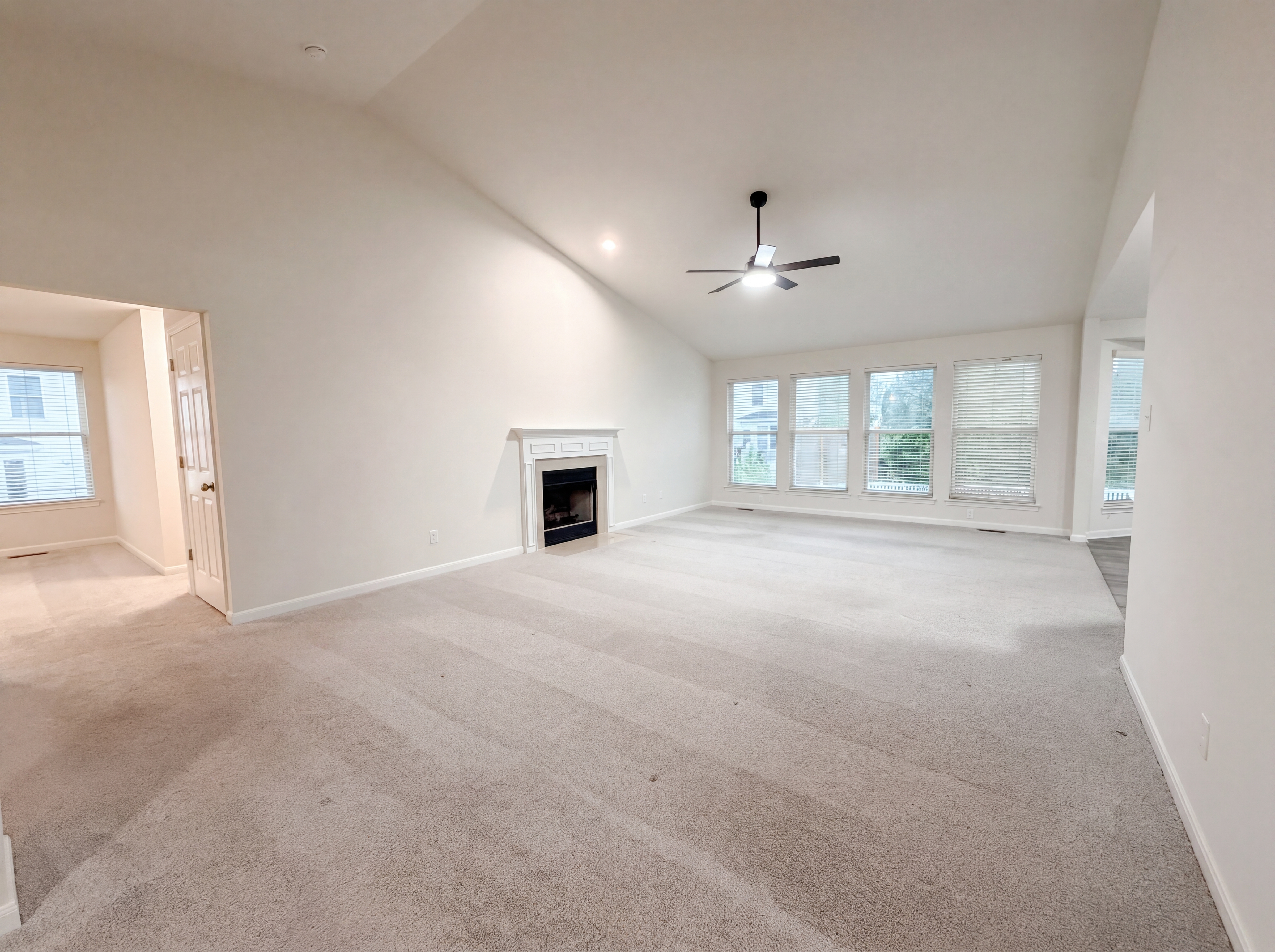 Photo 9 of 26 of 2212 Harborside Dr, DARDENNE PRAIRIE, MO