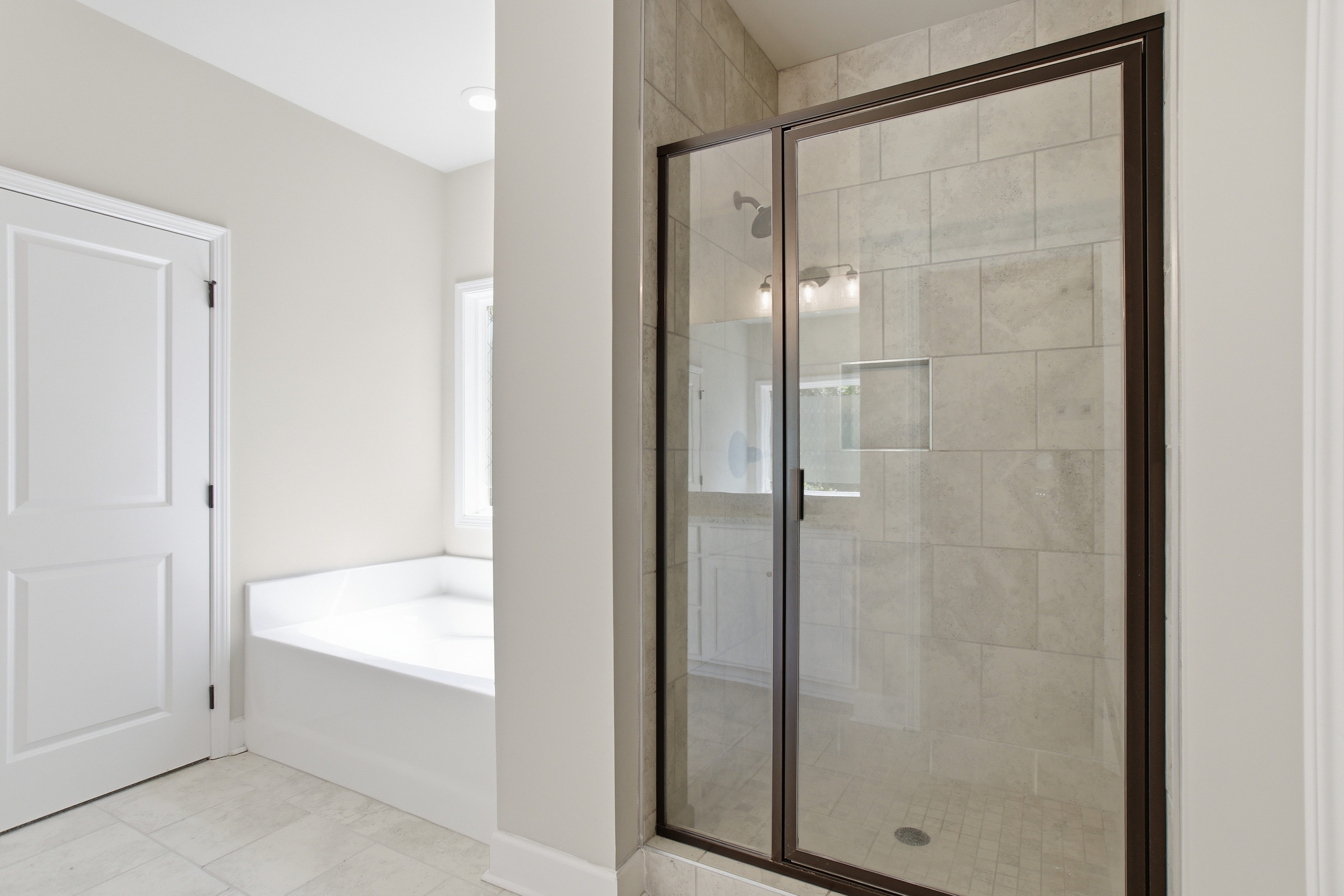 Photo 29 of 41 of 45 Hawthorn Ln, Covington, GA