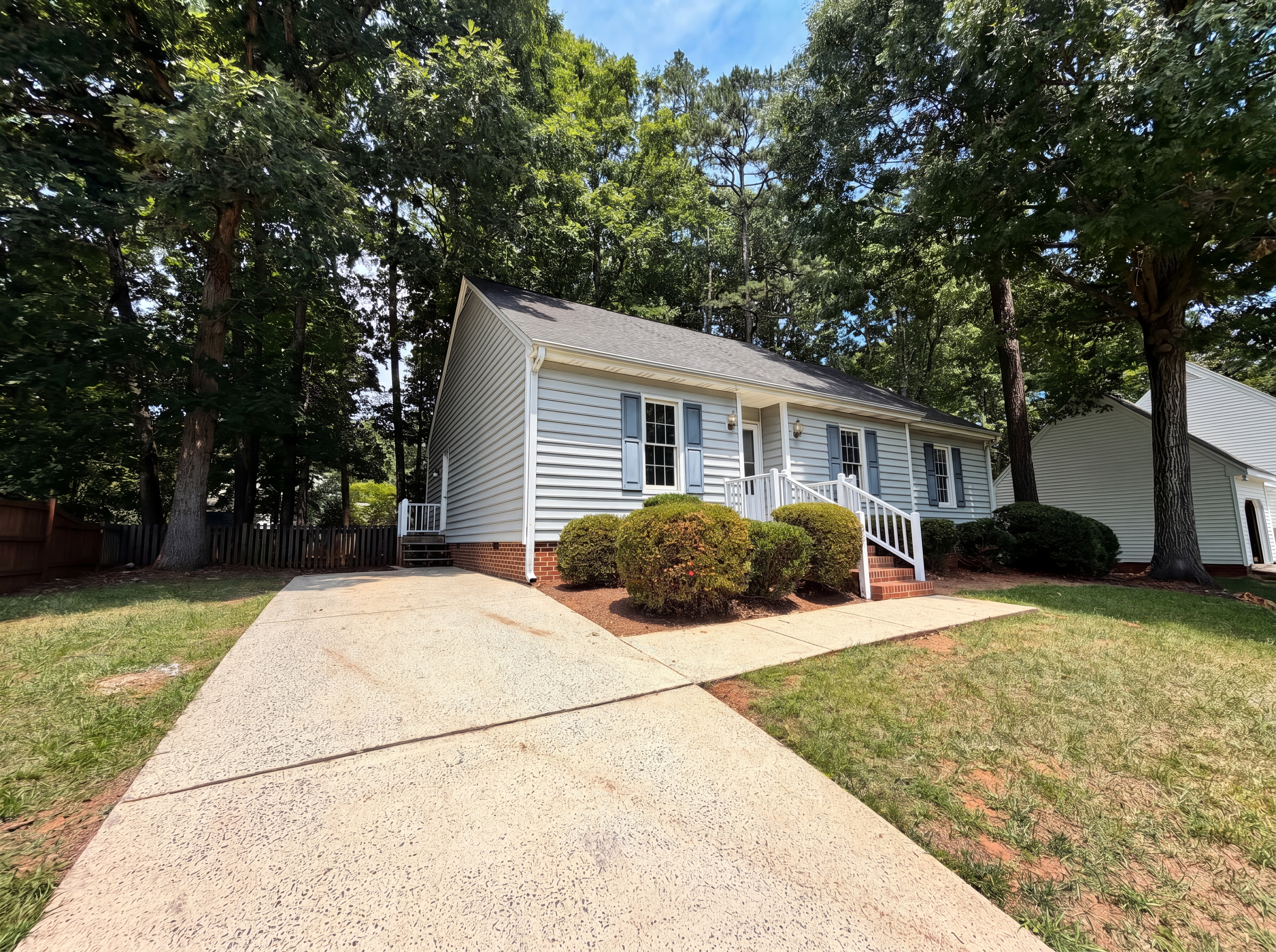 Photo 14 of 16 of 9425 Cartersville Ct, Raleigh, NC