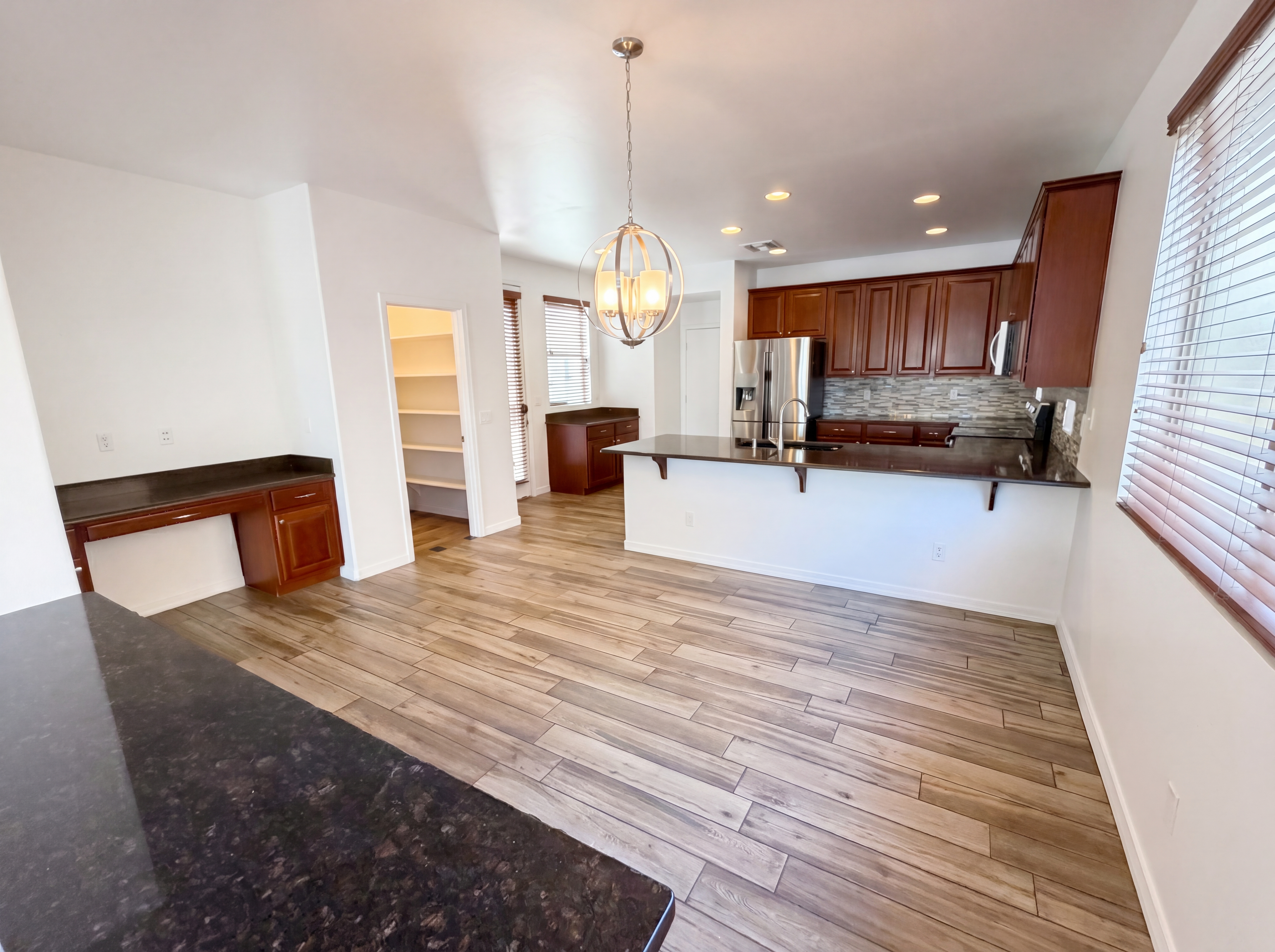 Photo 10 of 49 of 5509 W Rowel Rd, Phoenix, AZ