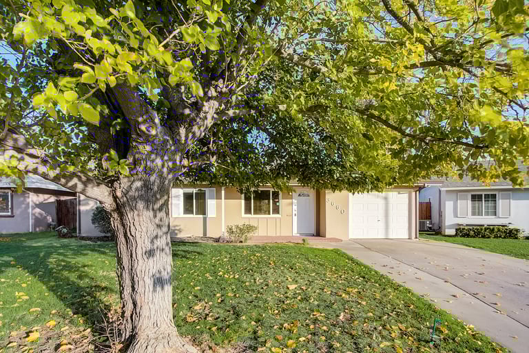 Photo 10 of 26 - 3660 Buhler Way, North Highlands, CA 95660