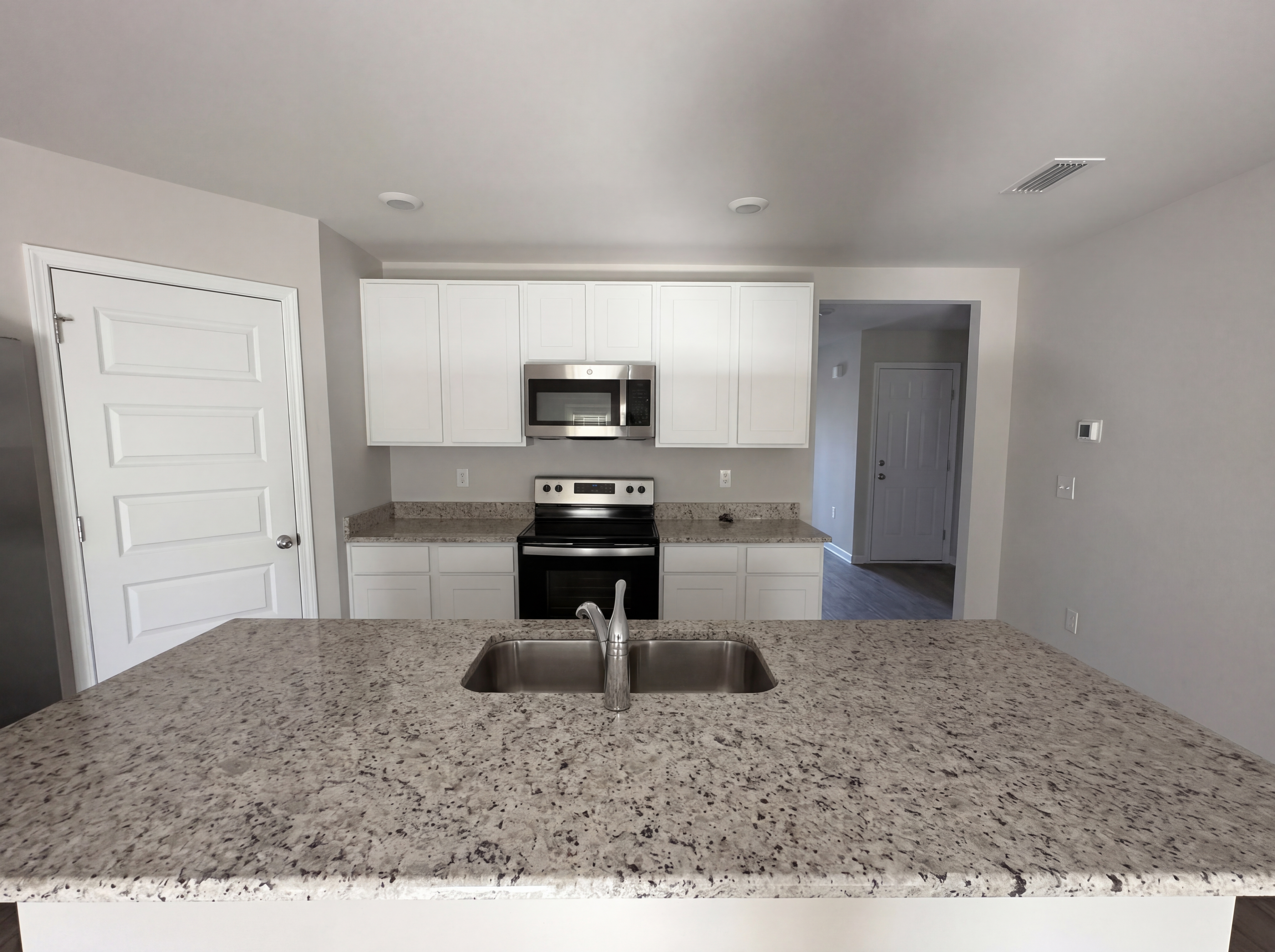 Photo 7 of 15 of 7453 Brompton Dr, Foley, AL
