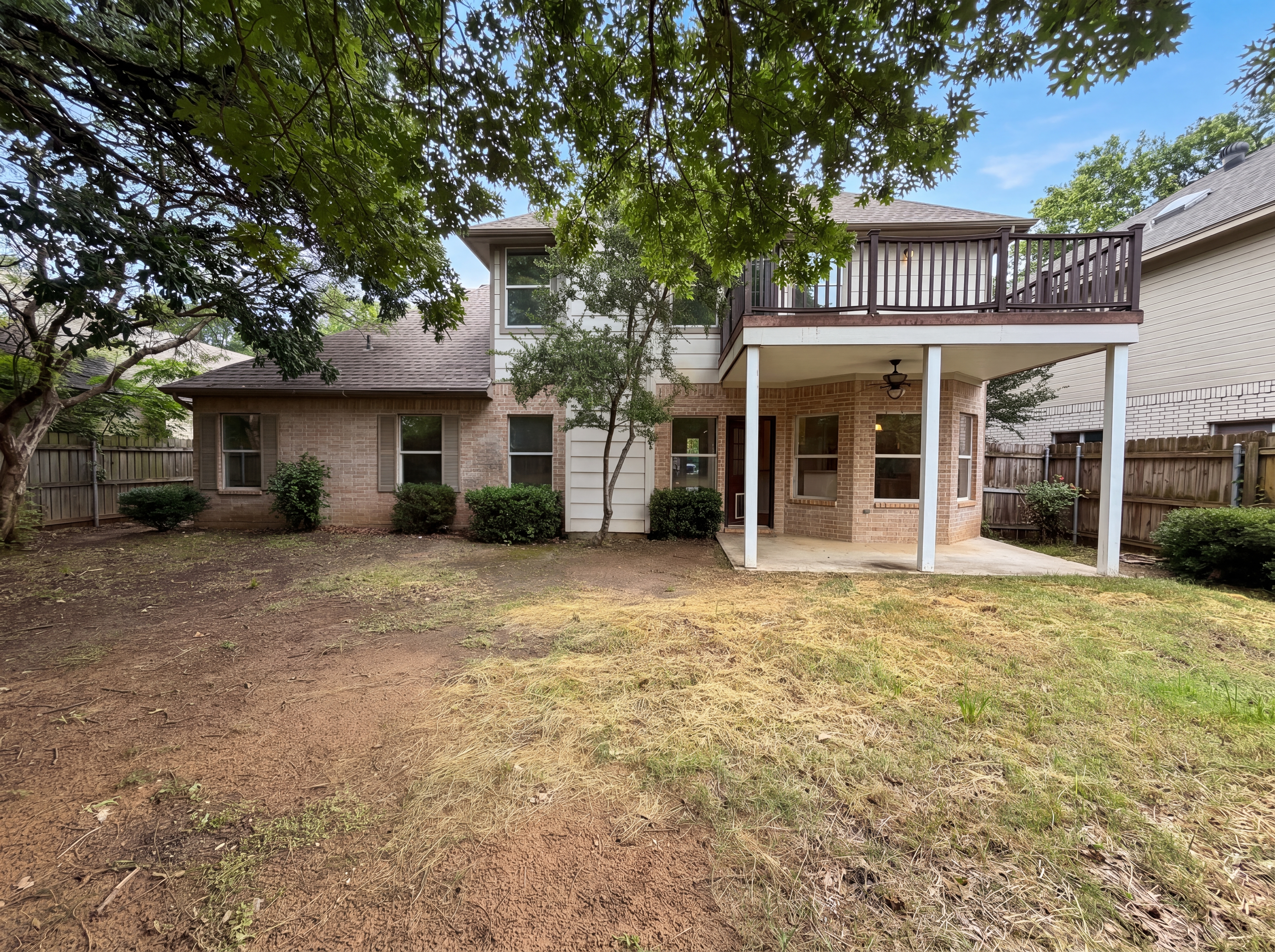 Photo 5 of 27 of 6218 Kingswood Dr, Arlington, TX