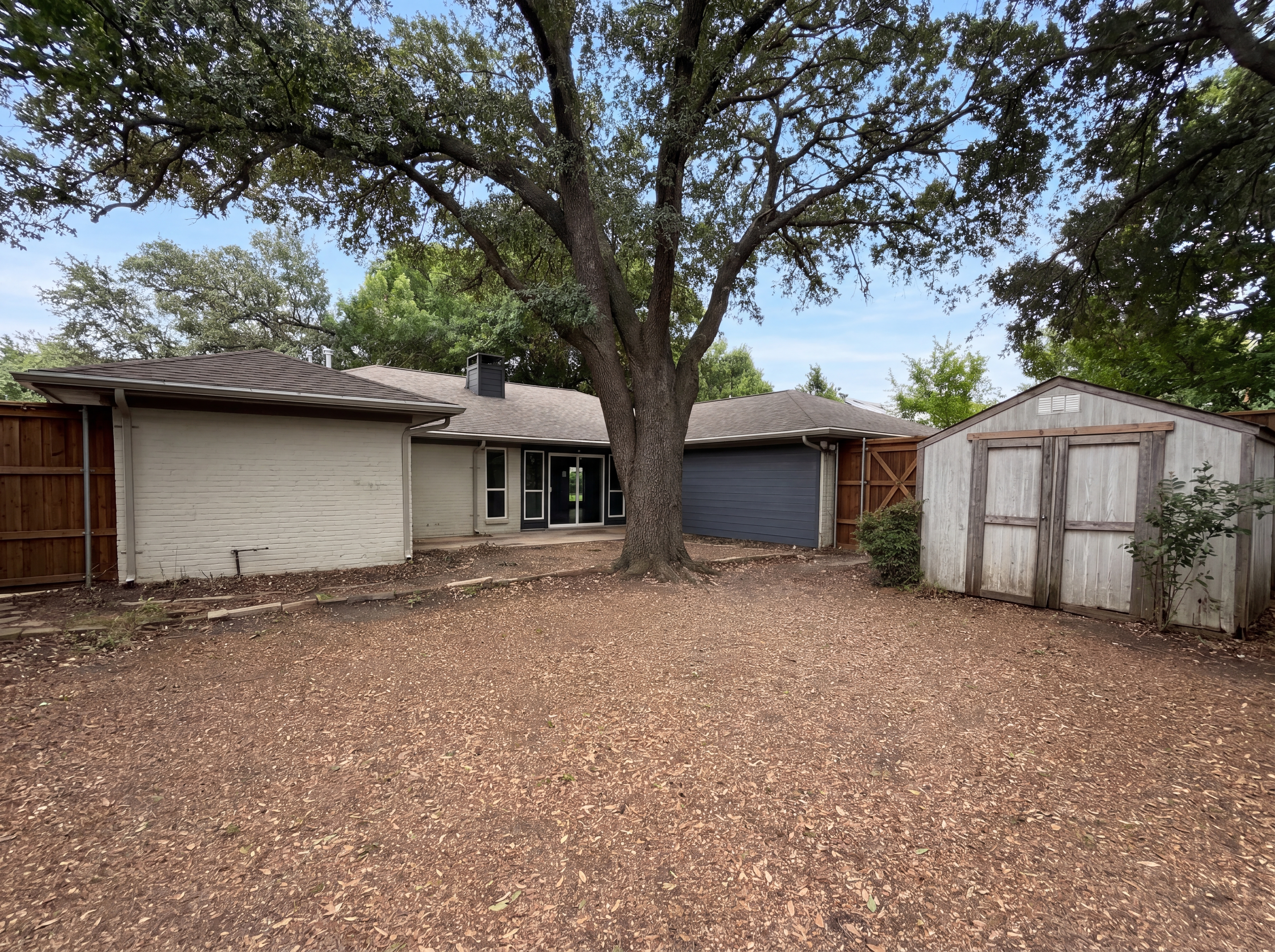 Photo 5 of 17 of 3717 Knob Hill Dr, Plano, TX