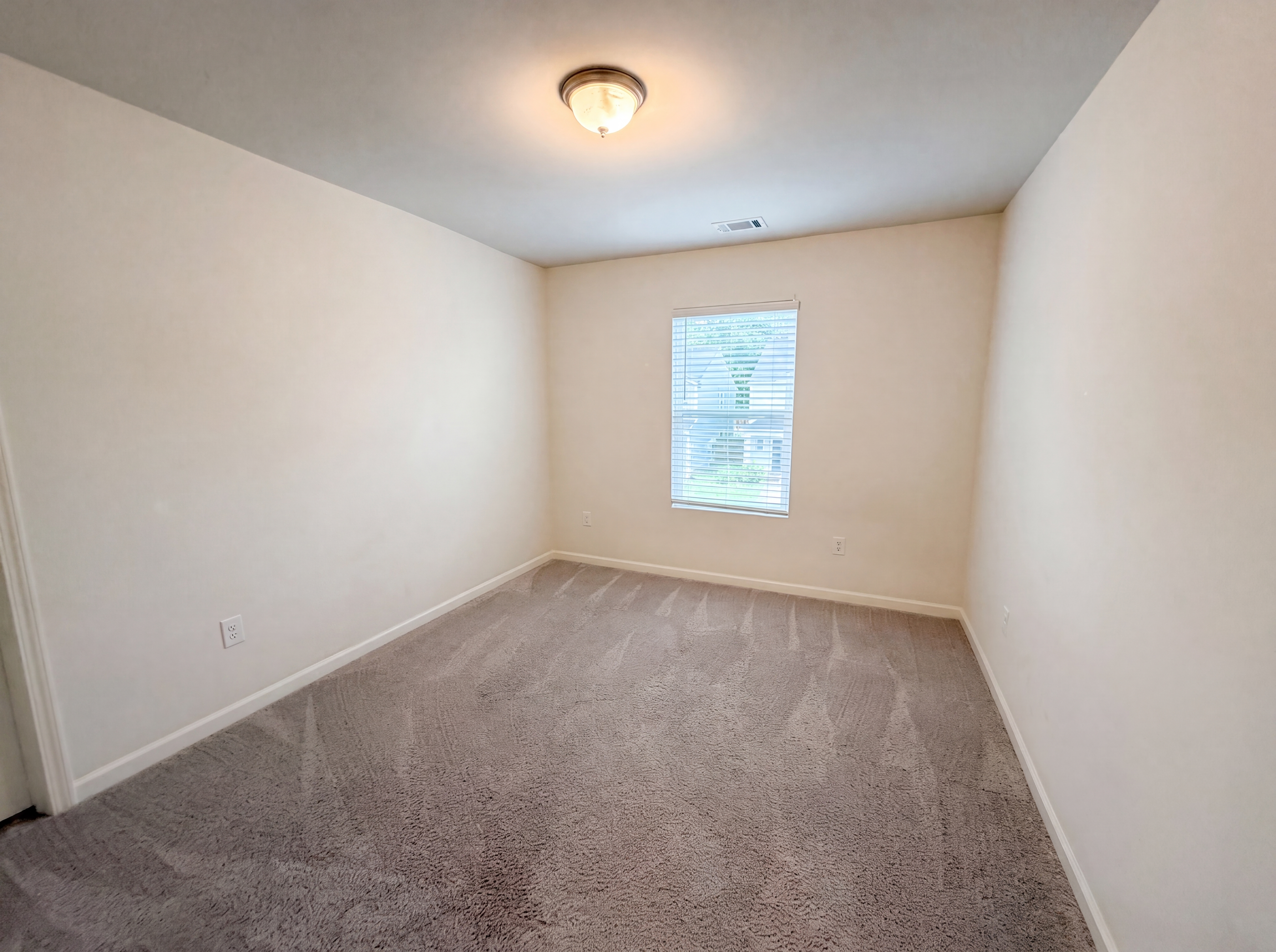 Photo 15 of 21 of 667 Farmstead Trl, Inman, SC