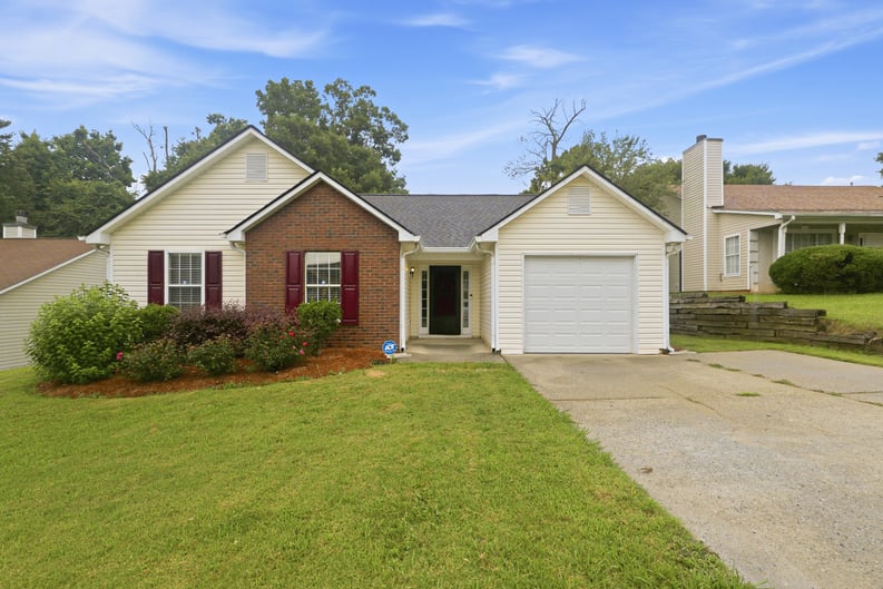 Property photo 1 of 1014 Maple Leaf Rdg