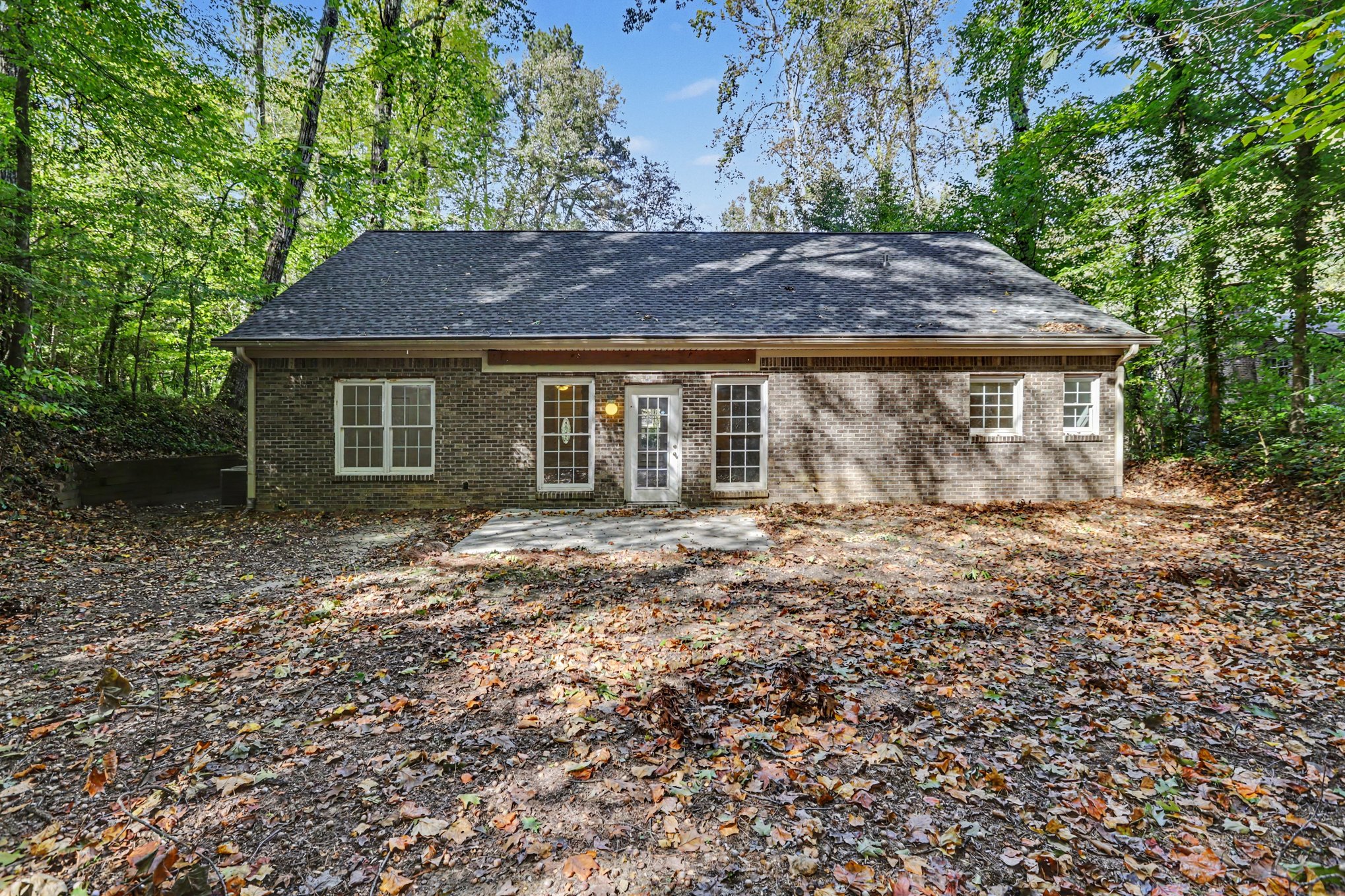 Photo 5 of 20 of 5818 Cobb Mdw, Norcross, GA