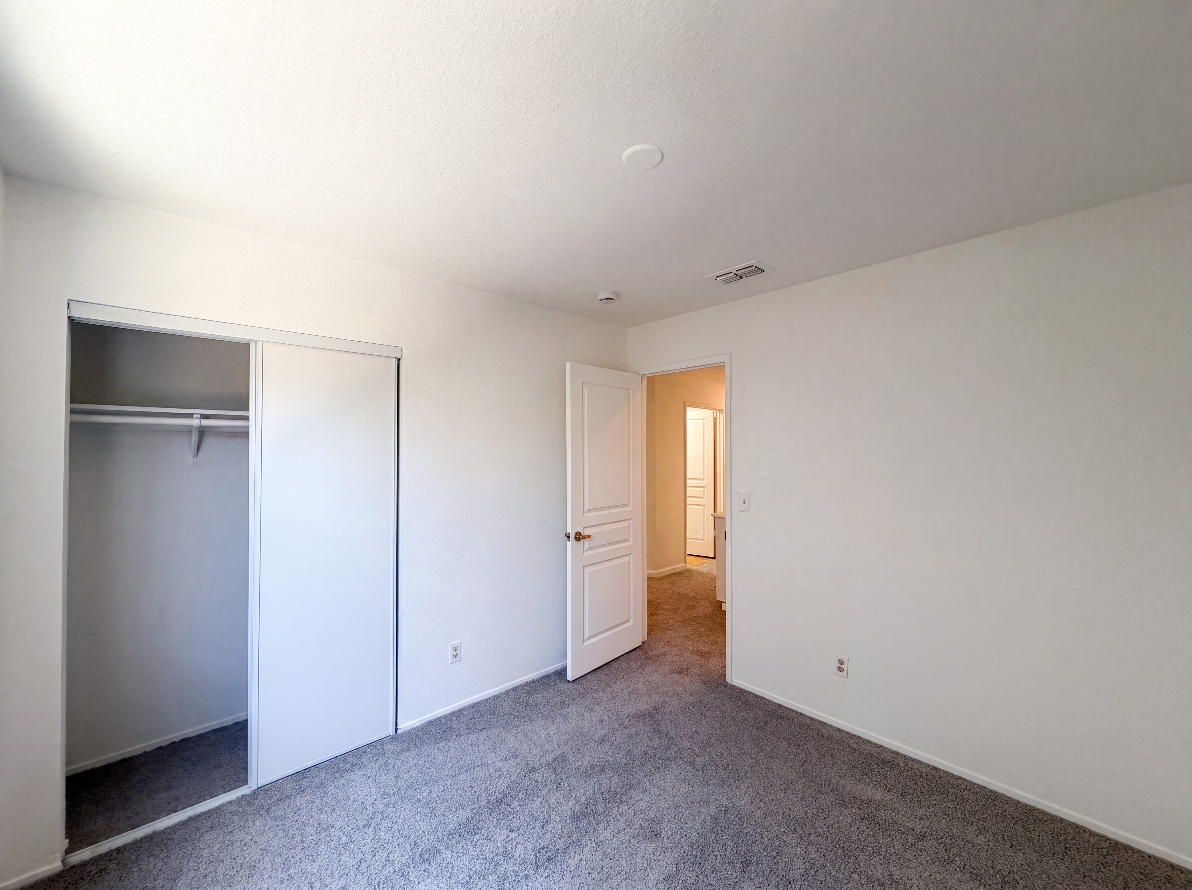 Photo 18 of 35 of 8027 Montevina Dr, Sacramento, CA