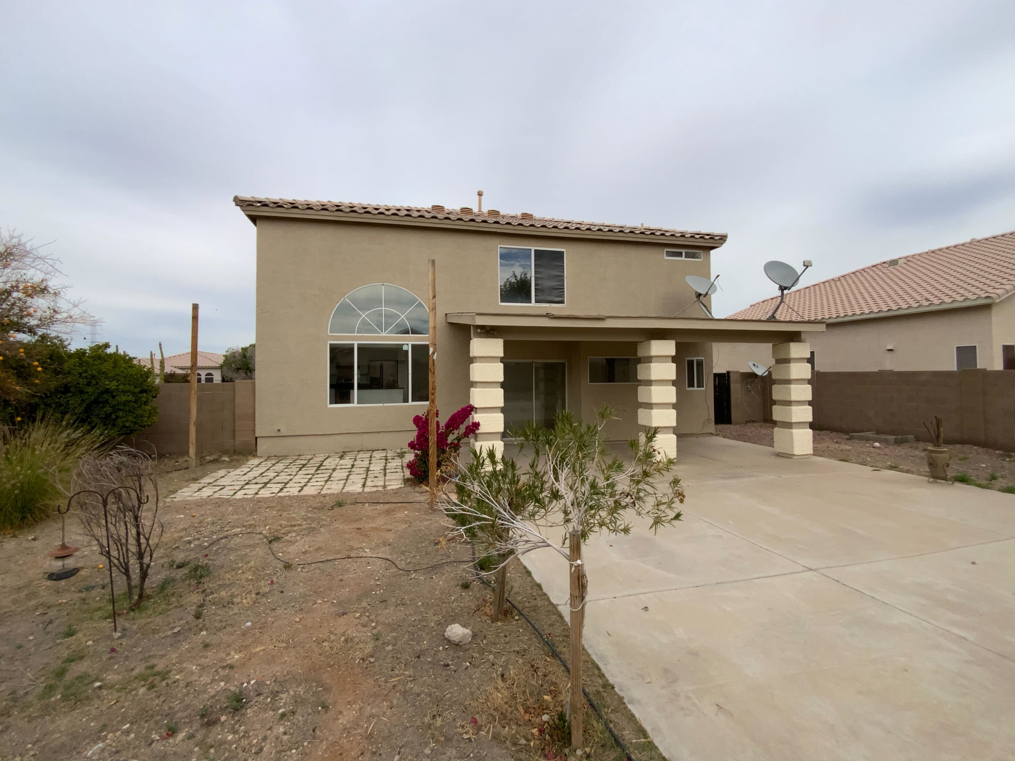 Photo 5 of 22 of 10933 W Vista Ave, Glendale, AZ