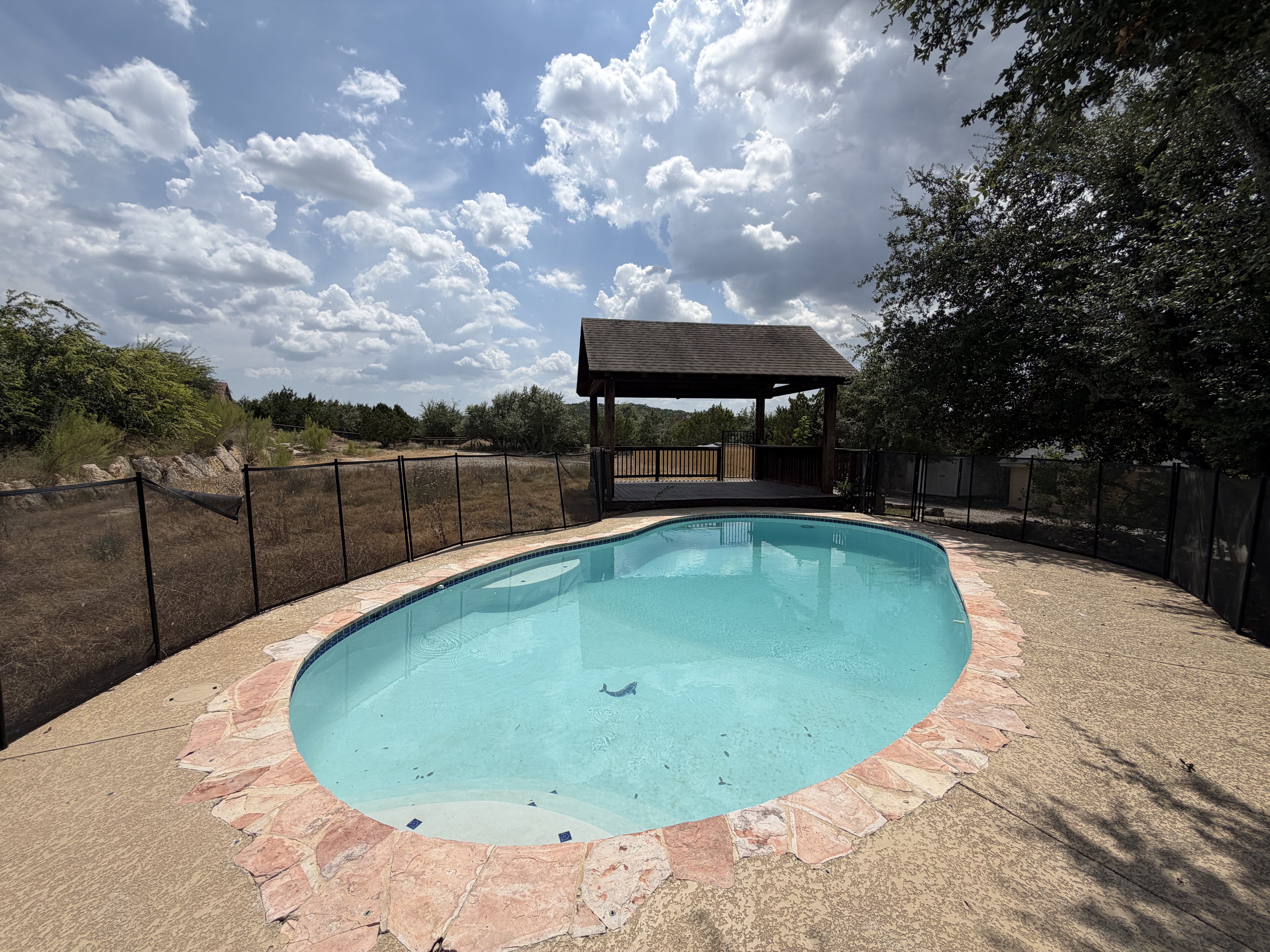 Photo 16 of 19 of 4247 Richmond Ave, Spring Branch, TX
