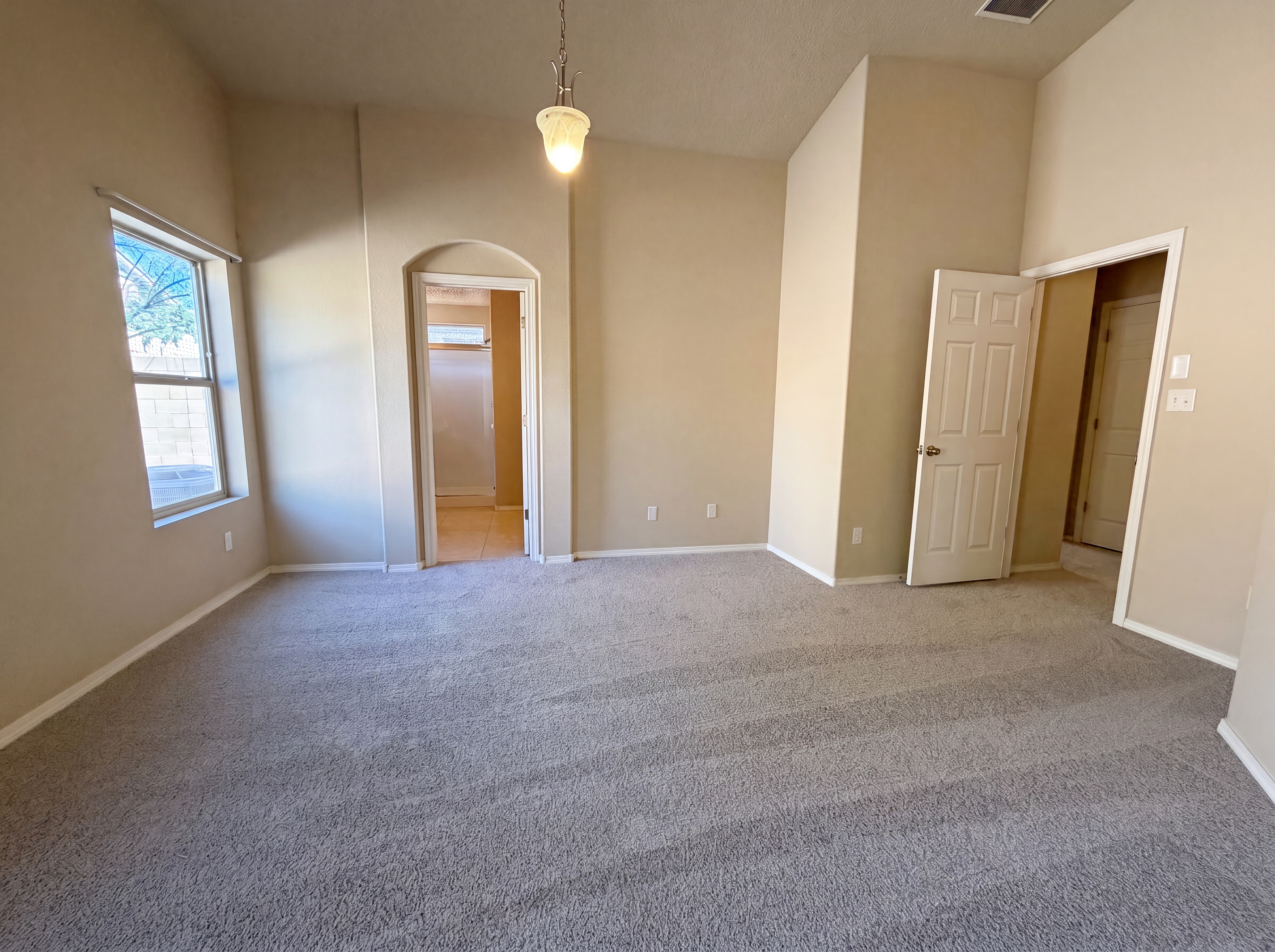 Photo 4 of 23 of 6819 Lava Rock Dr NW, Albuquerque, NM