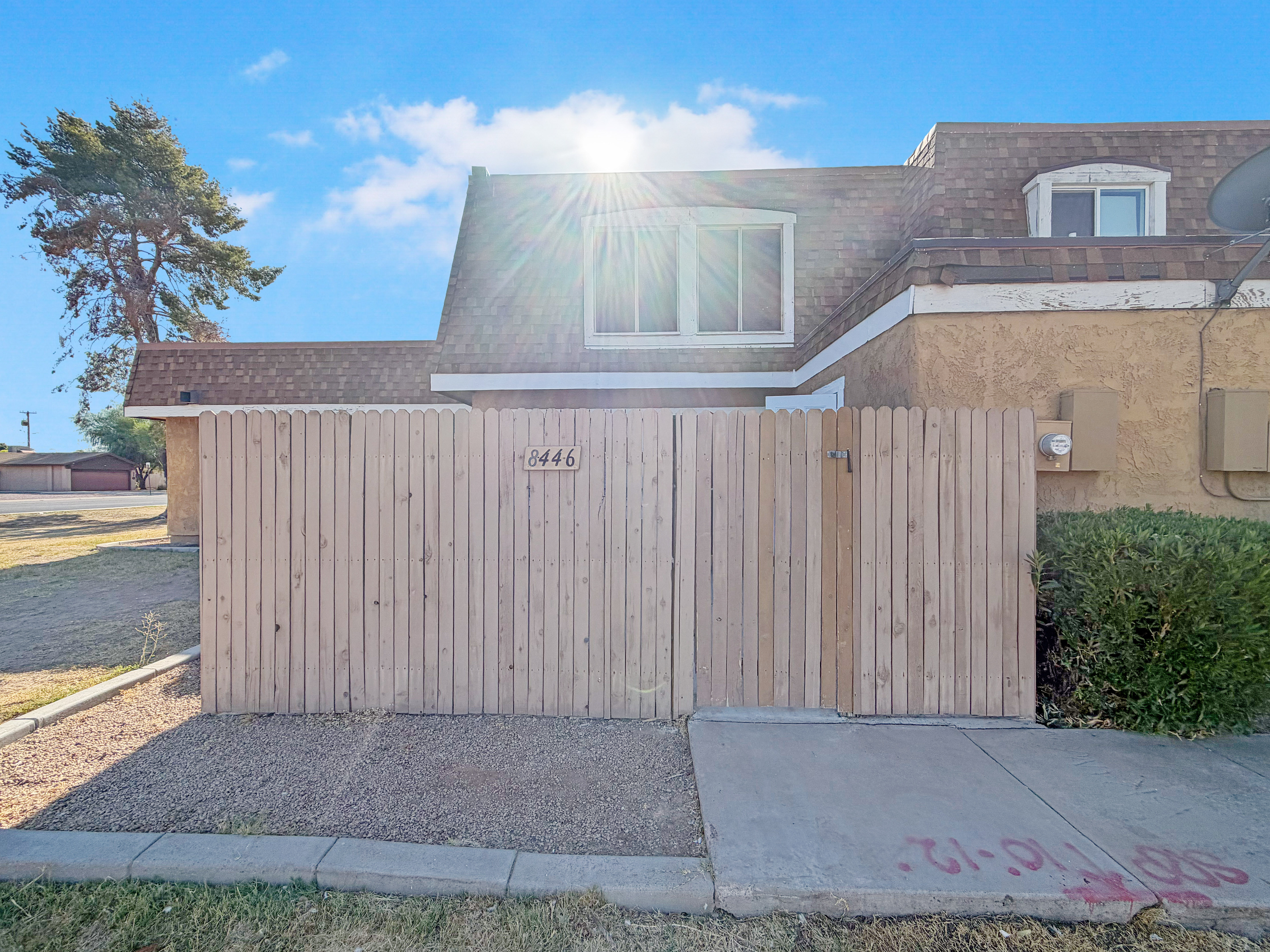 Photo 5 of 17 of 8446 N 34th Dr, Phoenix, AZ