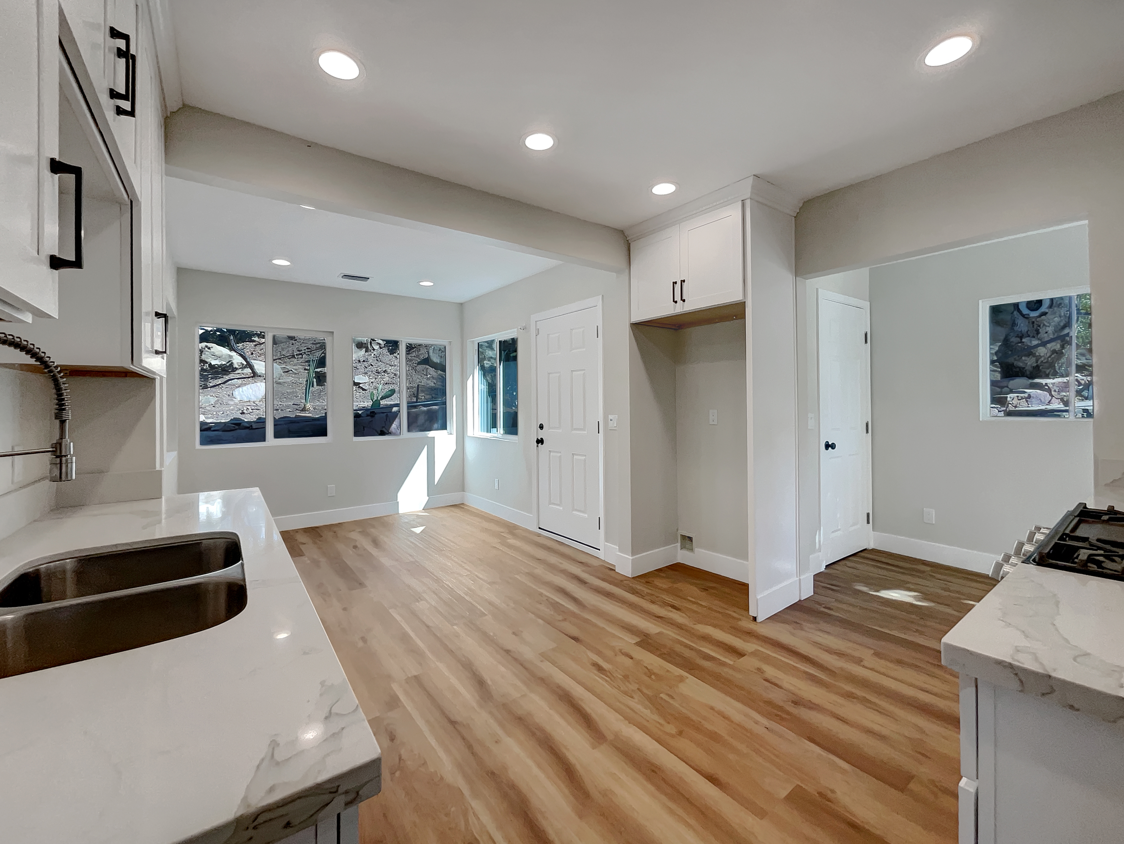 Photo 18 of 25 of 6440 Clear Springs Rd, Simi Valley, CA