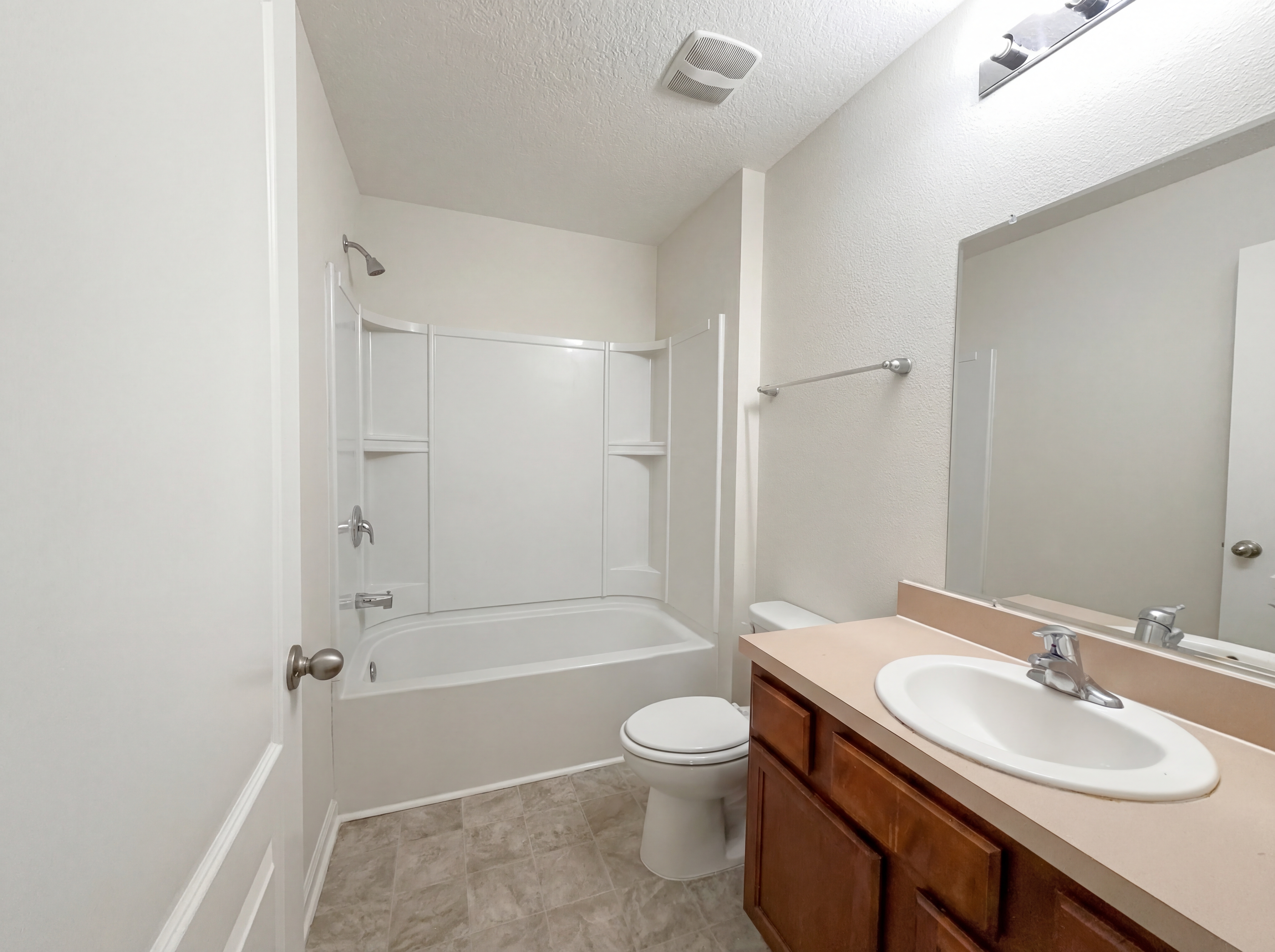 Photo 6 of 20 of 8592 Dylan Michael Dr, Jacksonville, FL