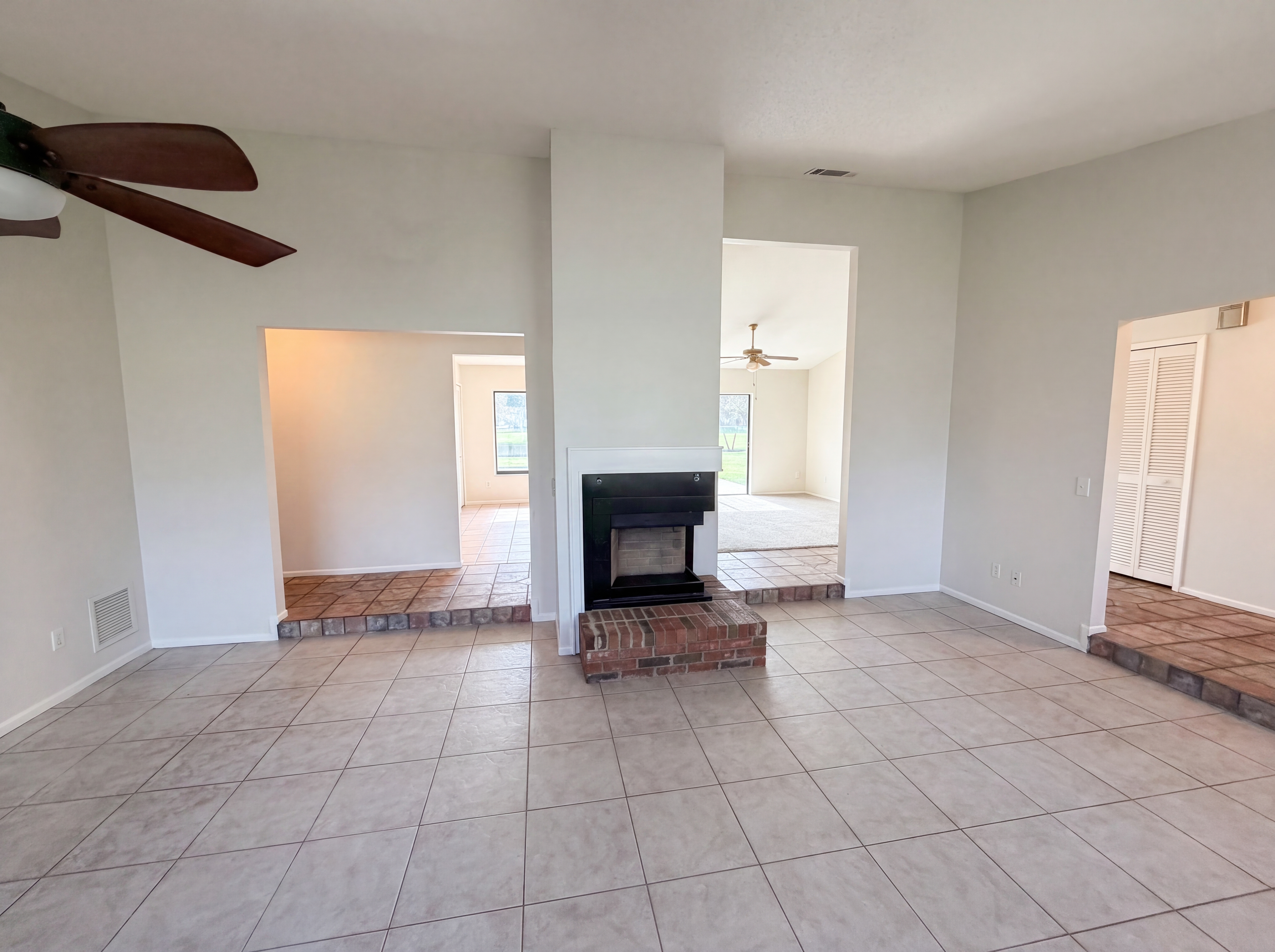 Photo 7 of 31 of 2631 Alabaster Ave, Orlando, FL