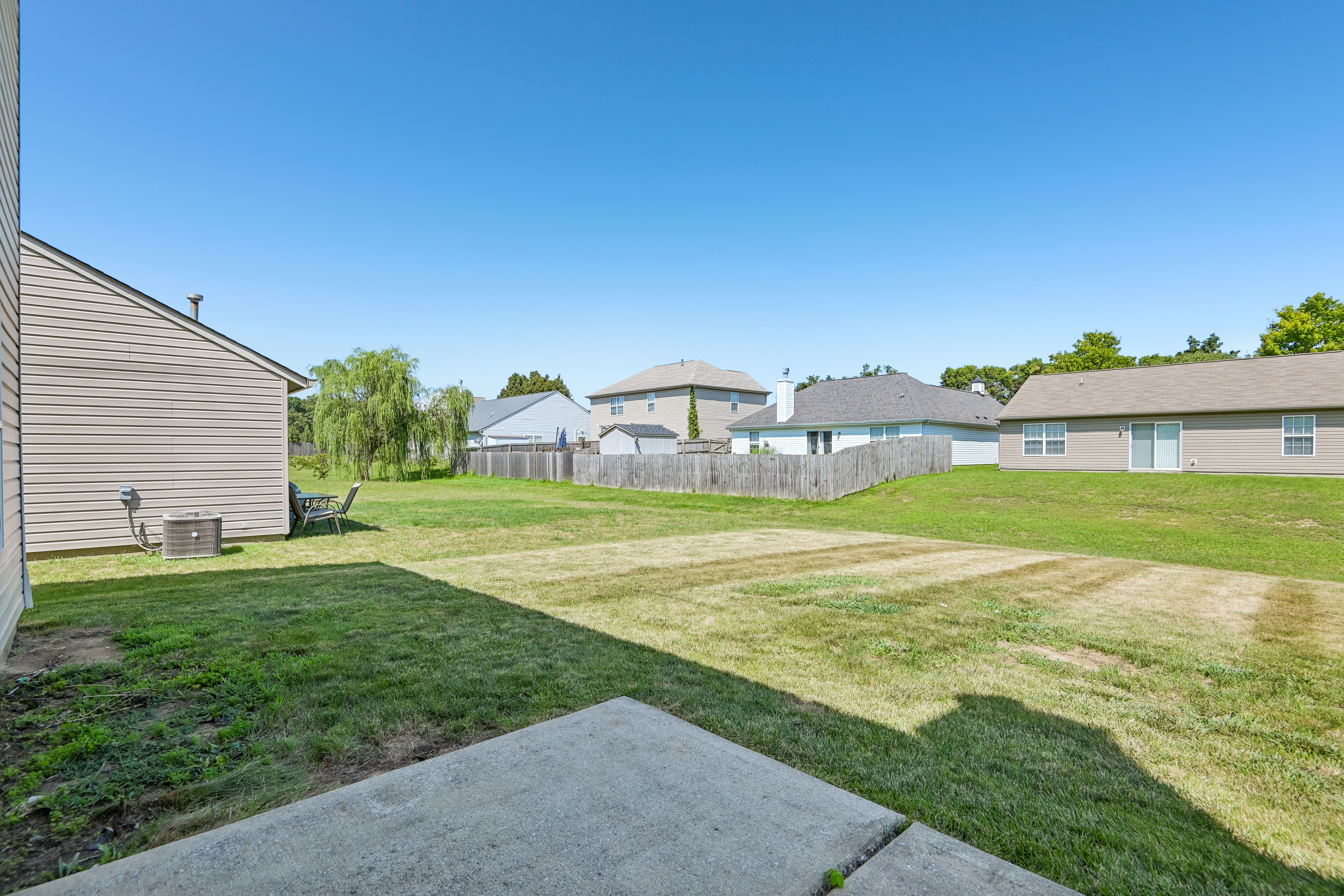 Photo 36 of 43 of 2327 Rostock Ct, Indianapolis, IN