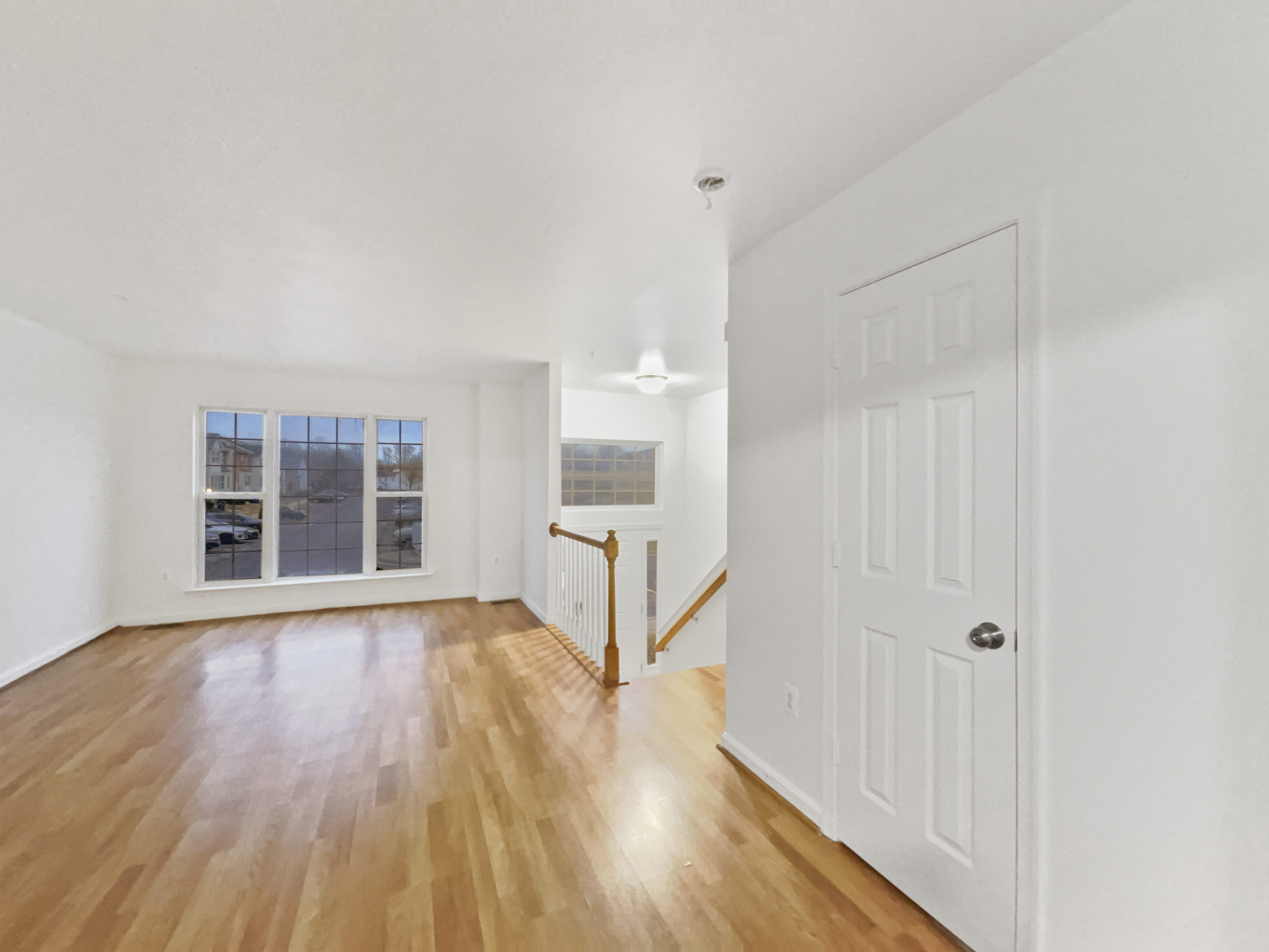 Photo 12 of 45 of 10800 Nautica Pl, White Plains, MD
