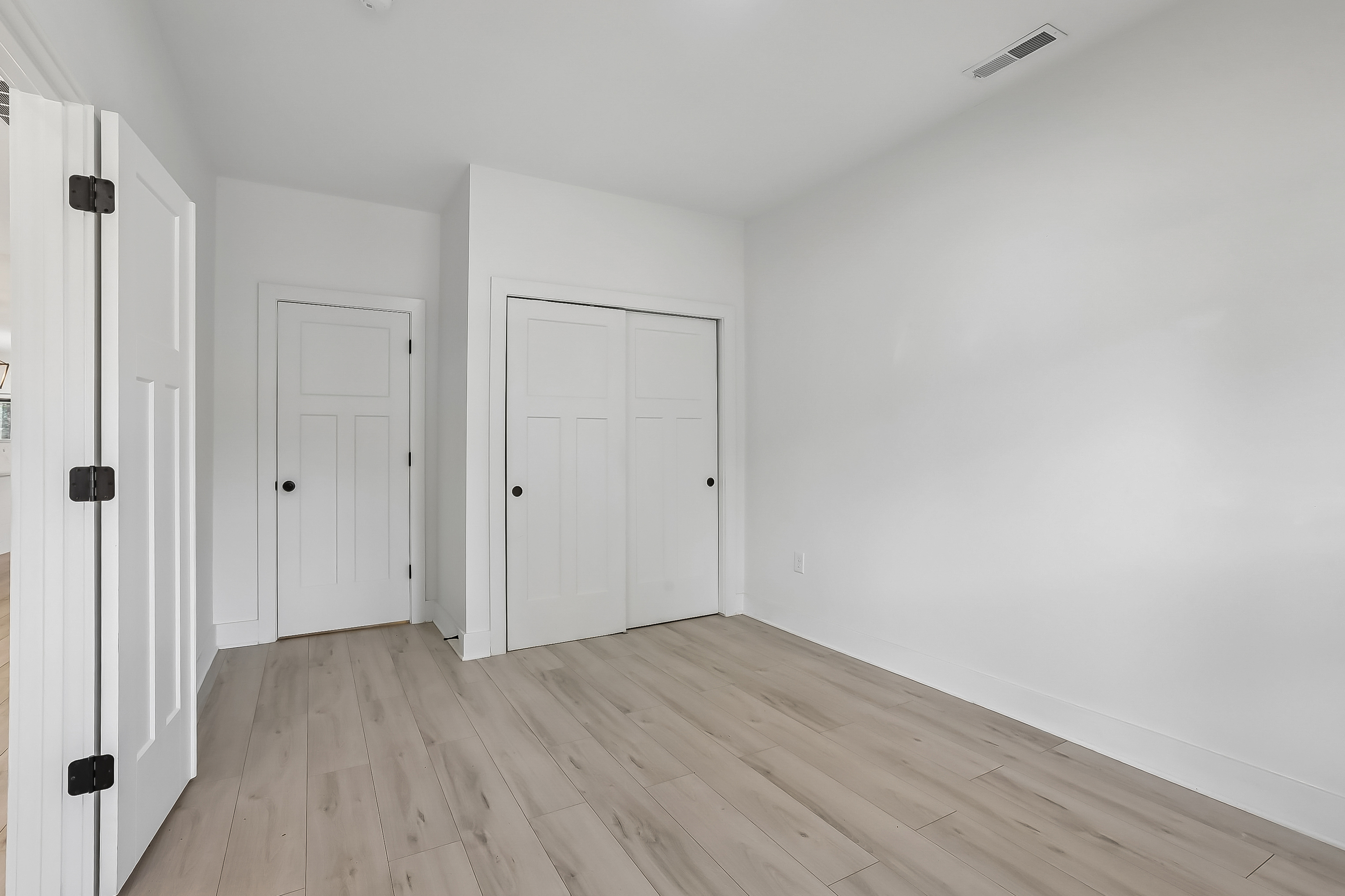 Photo 10 of 47 of 401 Sanders St, Indianapolis, IN
