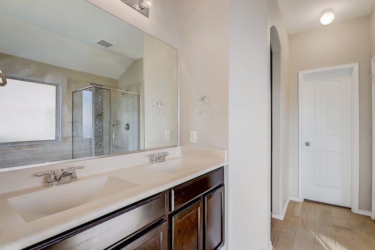 Photo 12 of 36 - 14541 Serrano Ridge Rd, Haslet, TX 76052