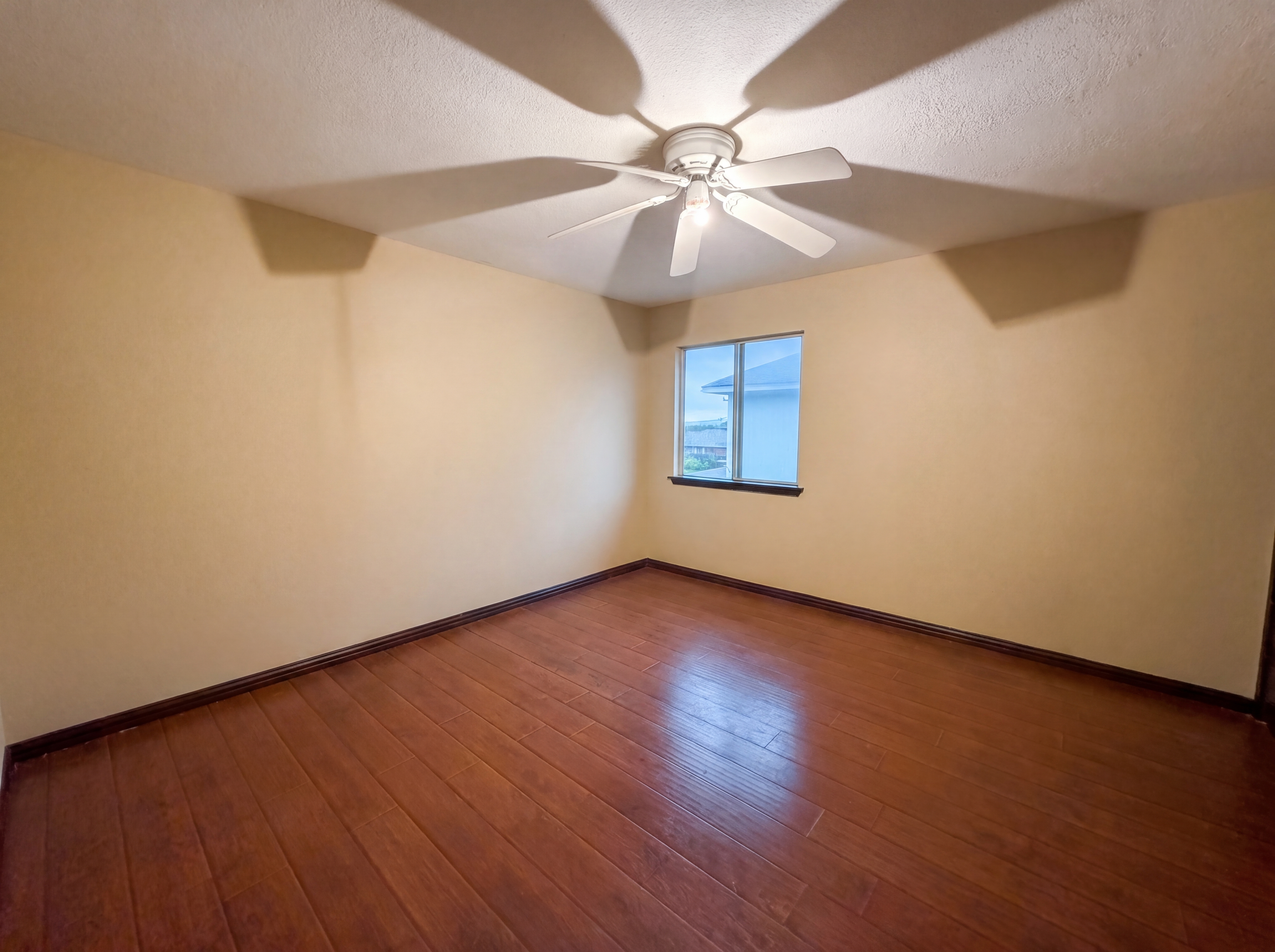 Photo 11 of 21 of 5103 Sydney Harbour Ct, Killeen, TX