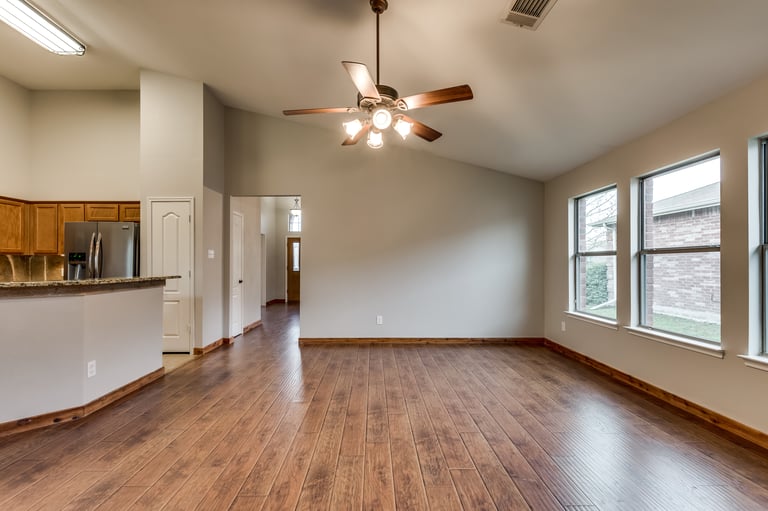 Photo 12 of 28 - 420 Ame Ln, Royse City, TX 75189