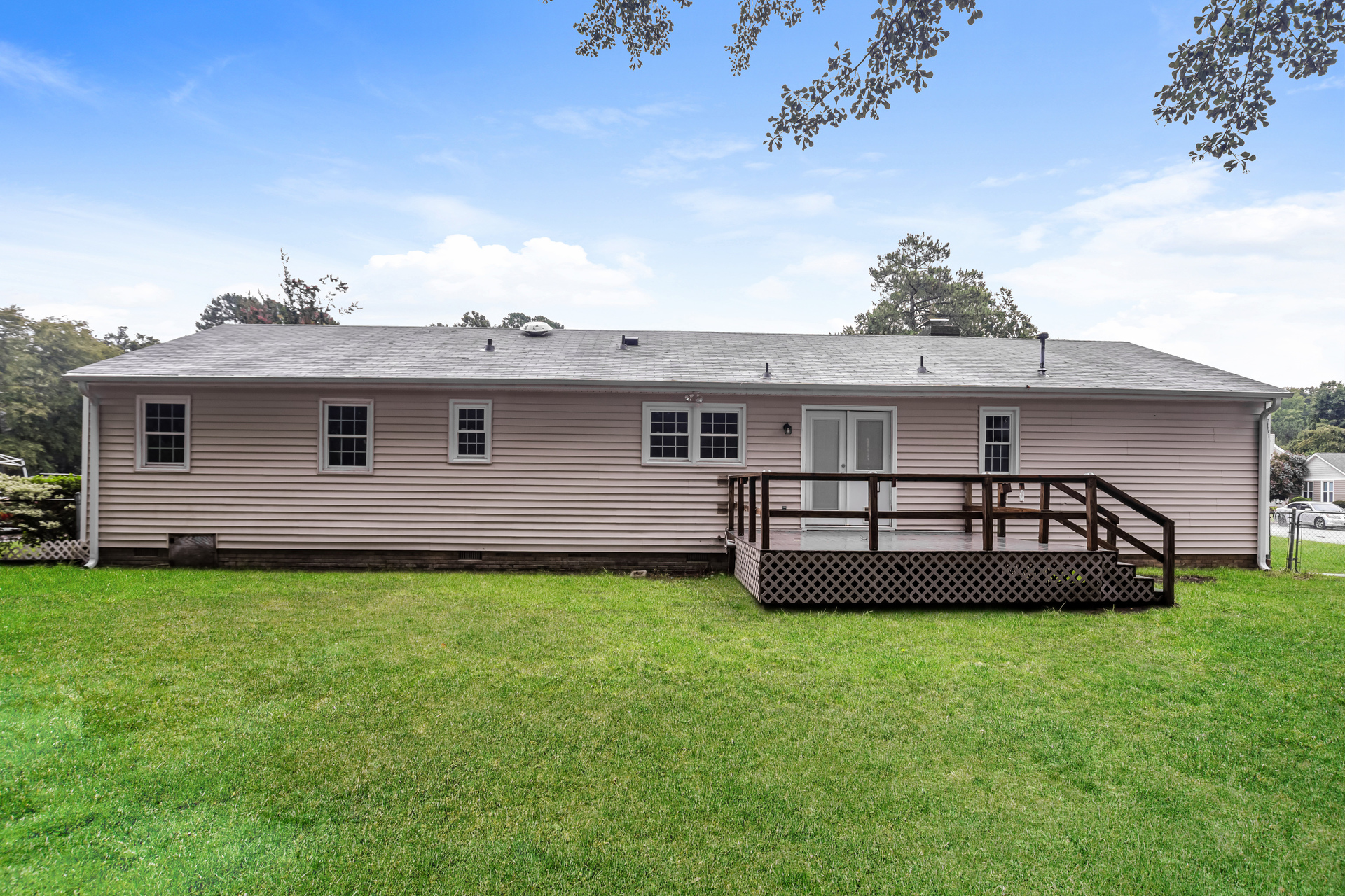 Photo 5 of 21 of 2501 Lancaster Rd NW, Wilson, NC