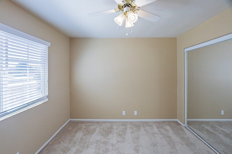 Photo 16 of 23 - 21250 Seibel Ln, Apple Valley, CA 92308