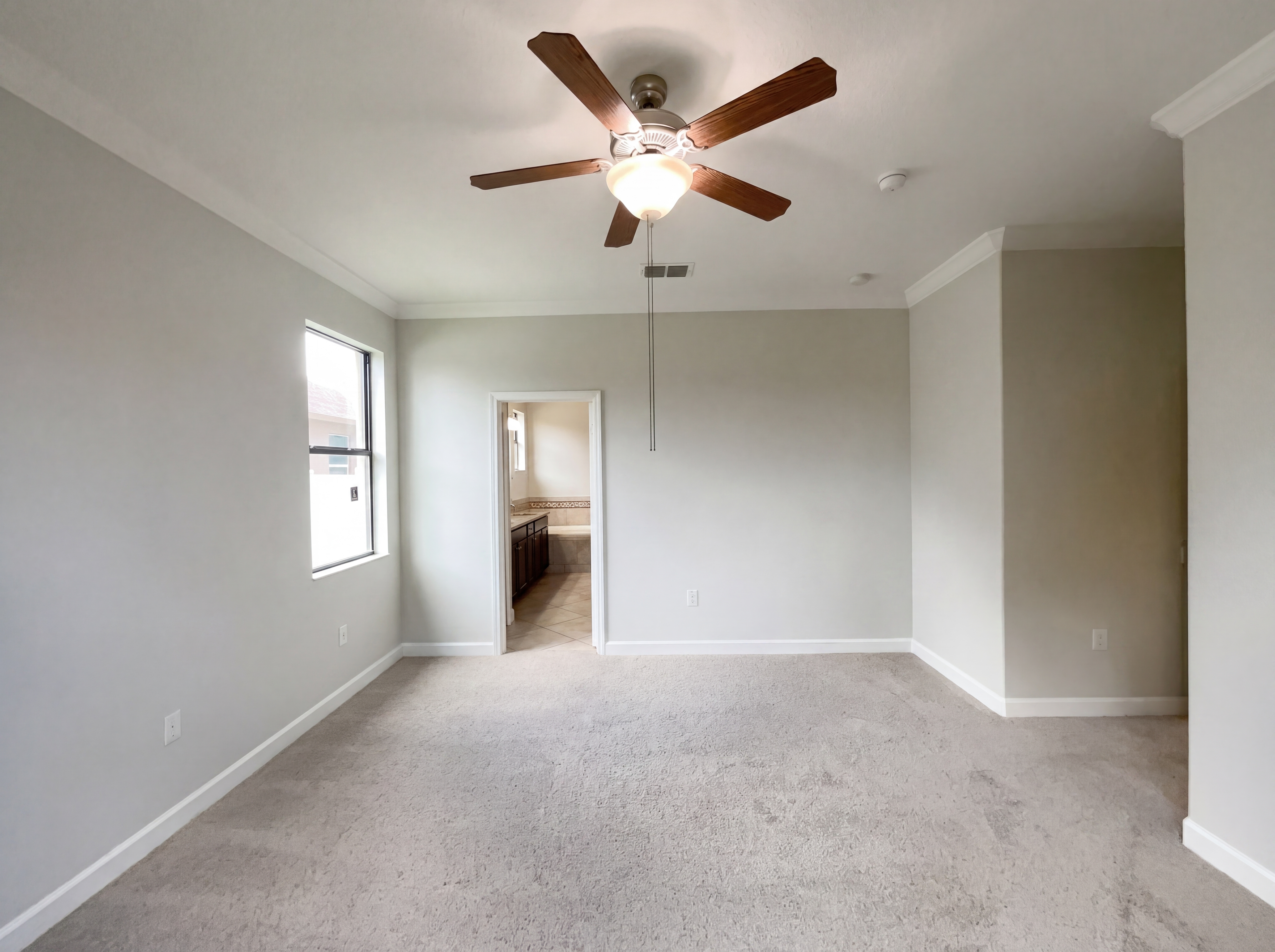 Photo 4 of 34 of 2200 Romanum Dr, Winter Garden, FL
