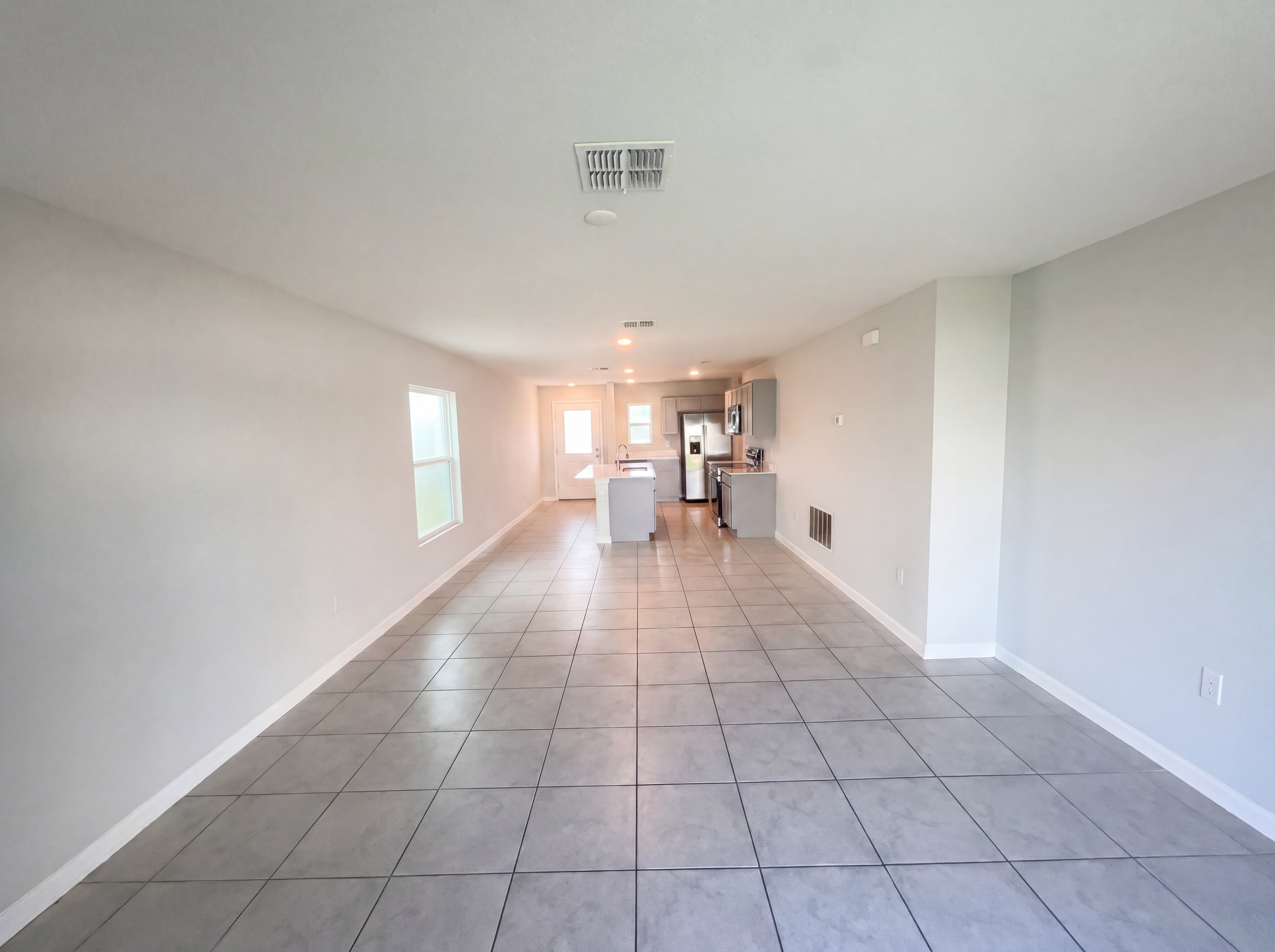 Photo 3 of 24 of 4322 Sunny Creek Pl, Kissimmee, FL