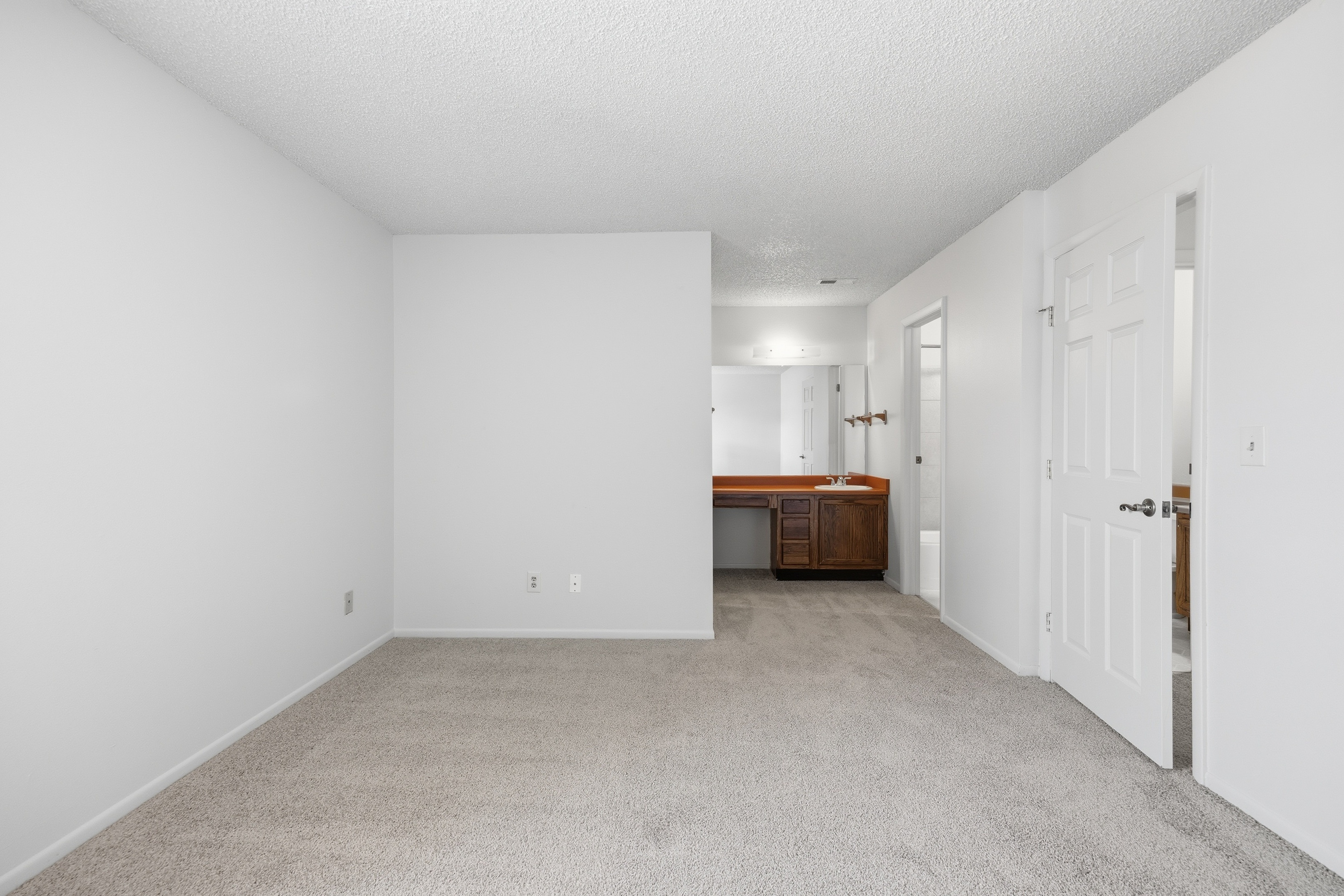 Photo 16 of 34 of 6601 Bobtail Dr, Colorado Springs, CO