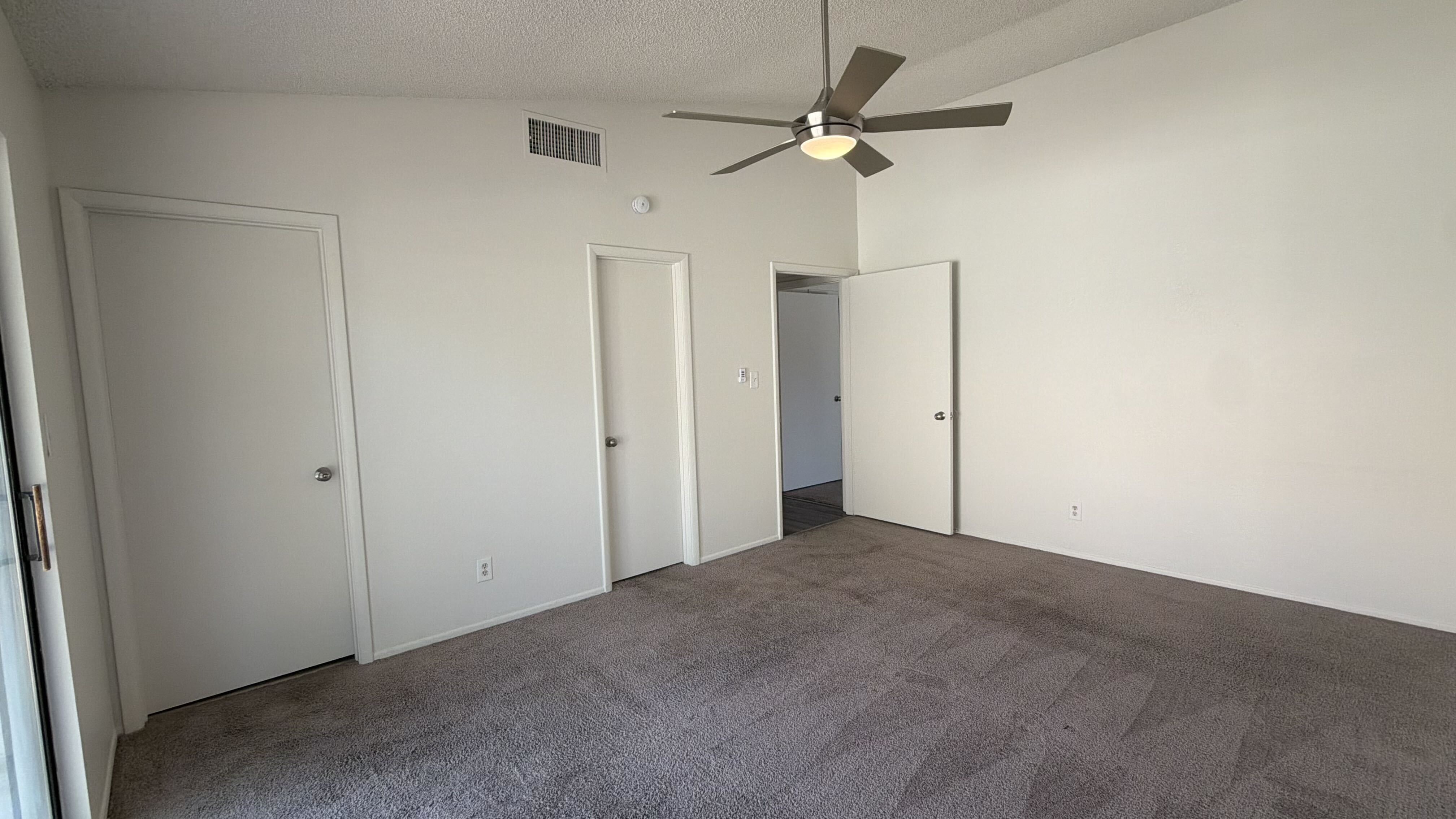 Photo 4 of 25 of 3924 Applecrest St, Las Vegas, NV