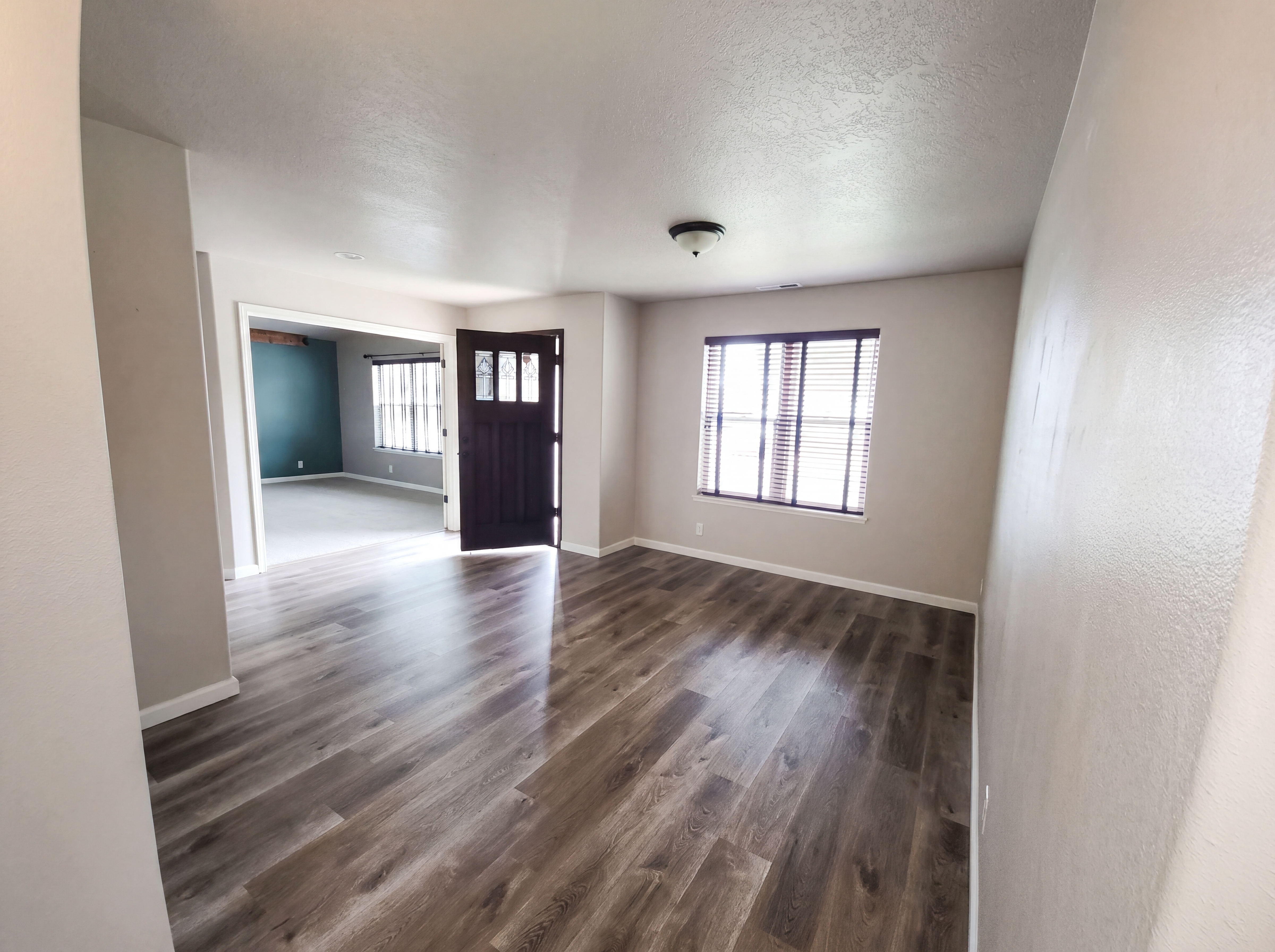 Photo 8 of 22 of 1310 Willow St, Junction City, OR